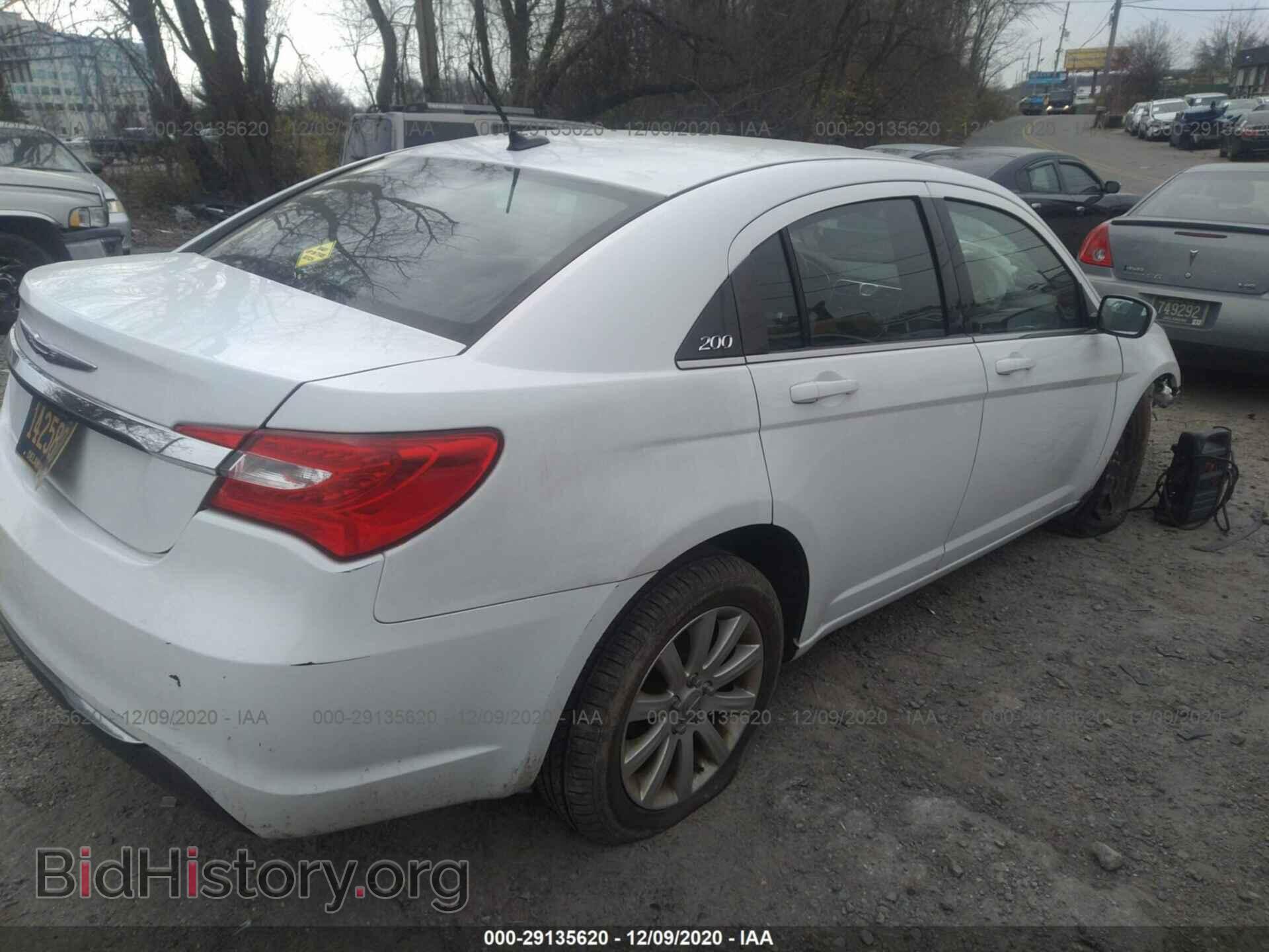 2013 CHRYSLER 200 - VIN: 1C3CCBAG2DN736401 - Photo 4