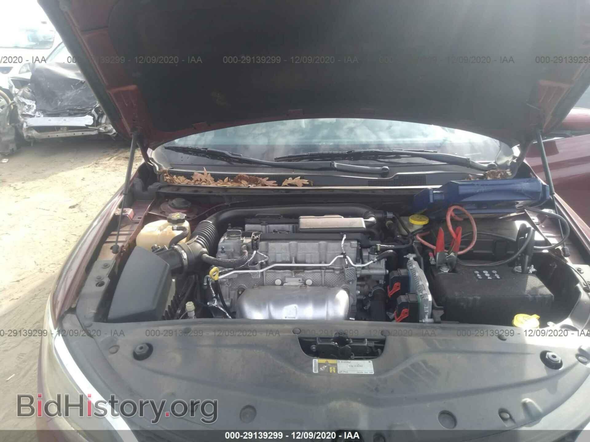 2015 CHRYSLER 200 - VIN: 1C3CCCFB2FN560830 - Photo 10