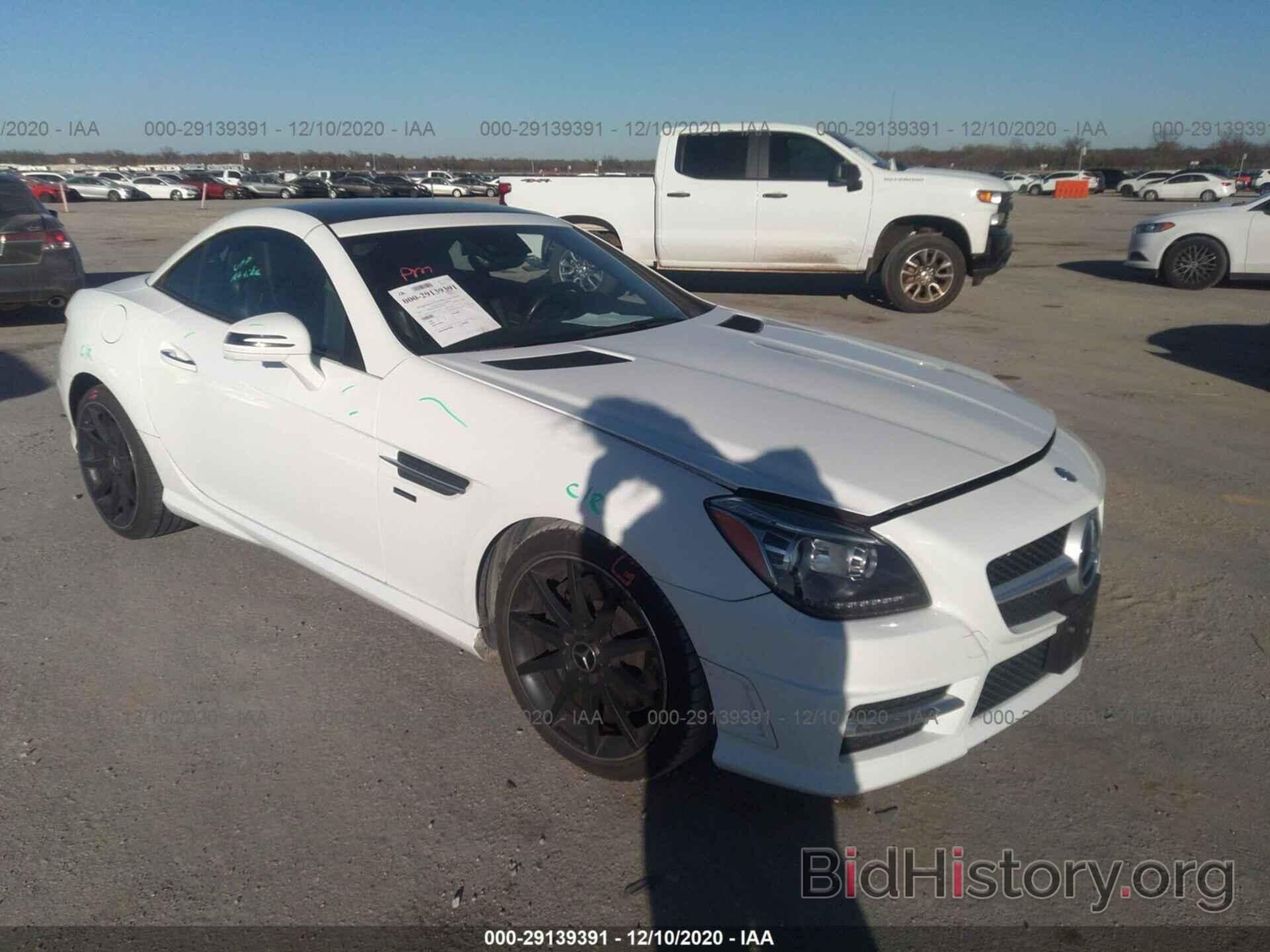 Photo WDDPK4HA6FF113752 - MERCEDES-BENZ SLK-CLASS 2015