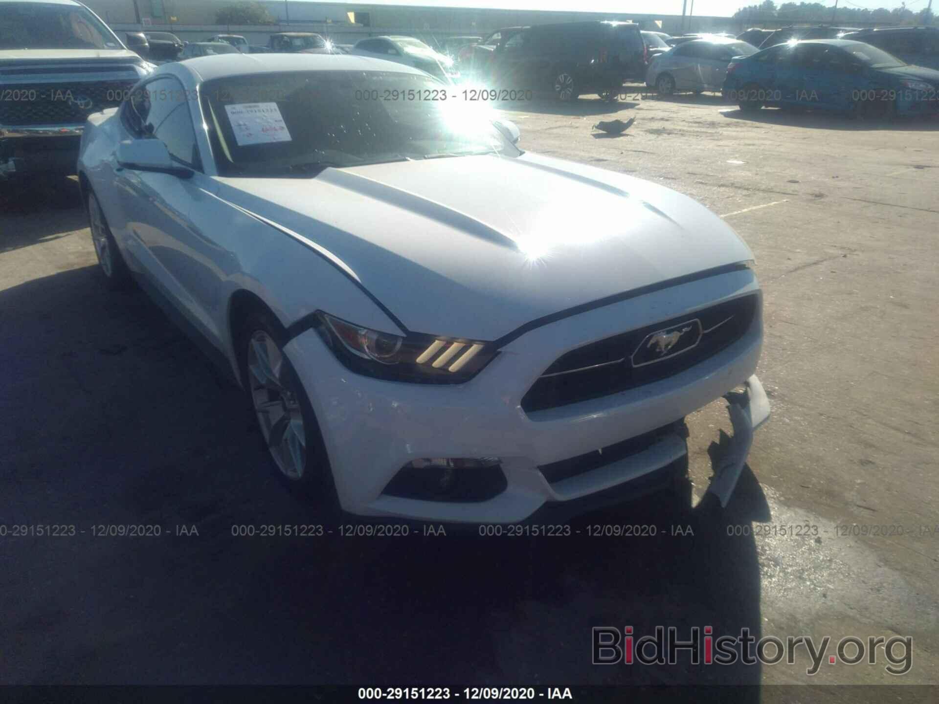 Photo 1FA6P8TH8F5395553 - FORD MUSTANG 2015