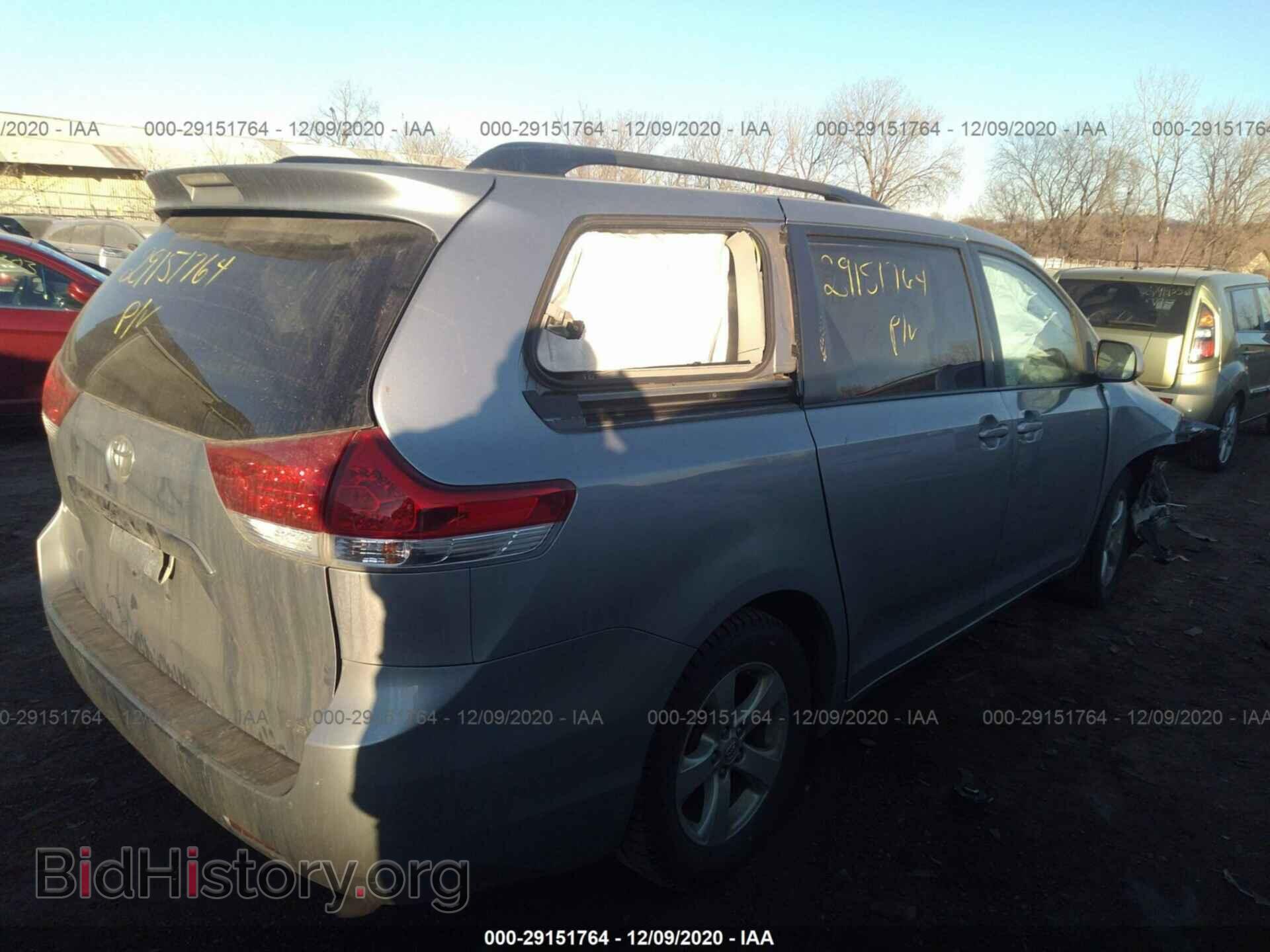 2011 TOYOTA SIENNA - VIN: 5TDKK3DC6BS066965 - Фото 4