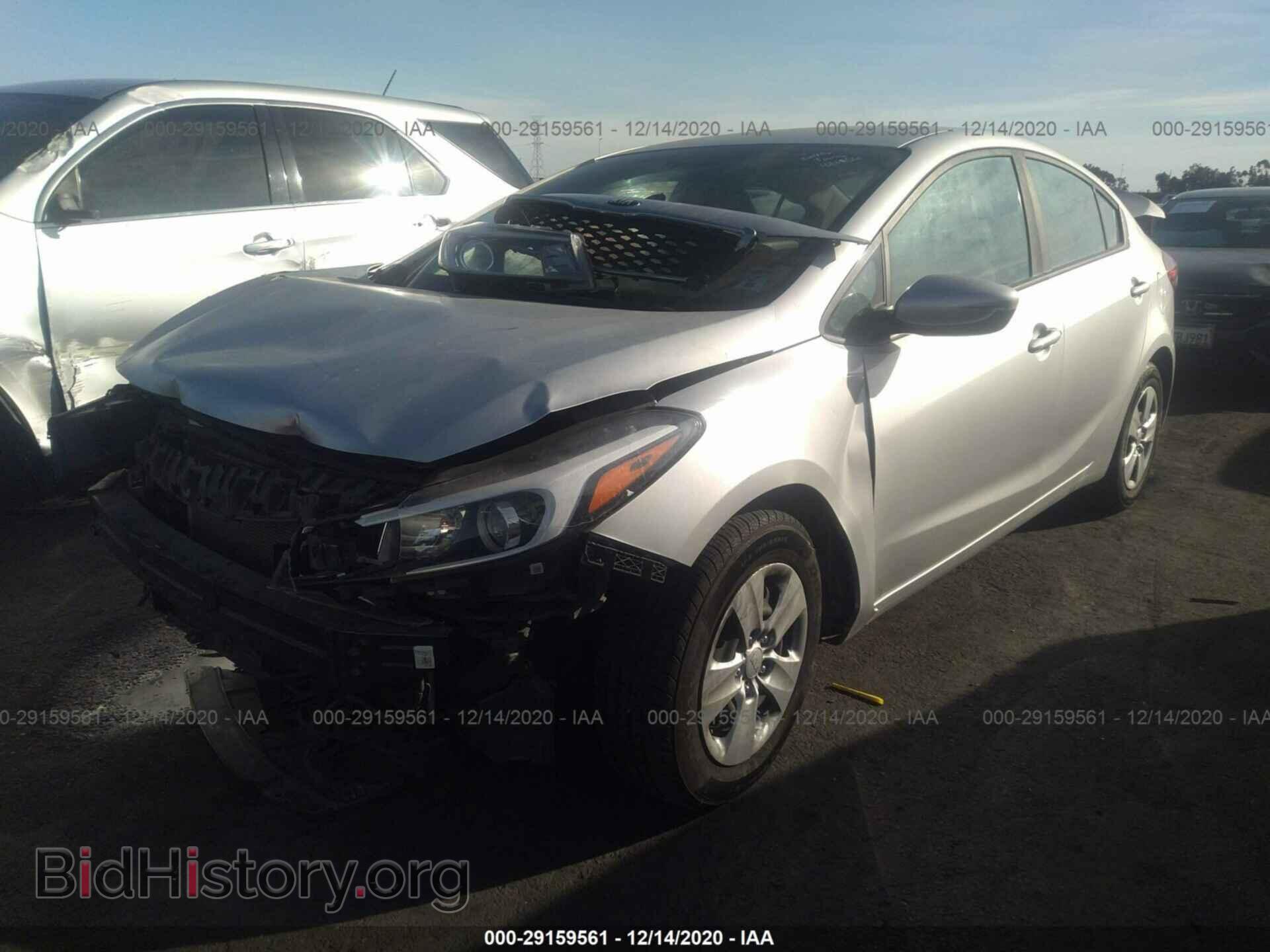 2017 KIA FORTE - VIN: 3KPFK4A73HE016977 - Photo 2