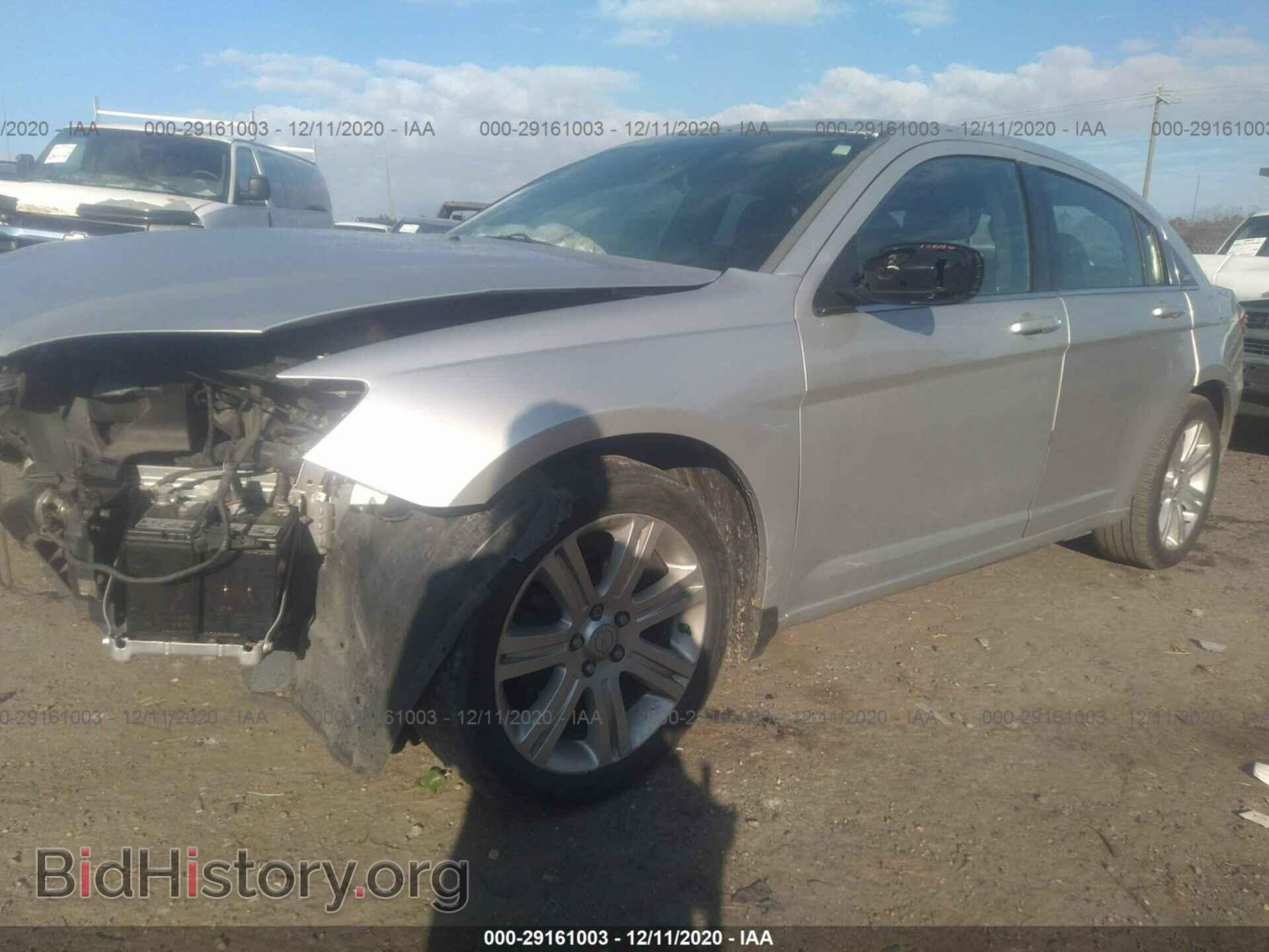 2012 CHRYSLER 200 - VIN: 1C3CCBBBXCN221728 - Фото 2