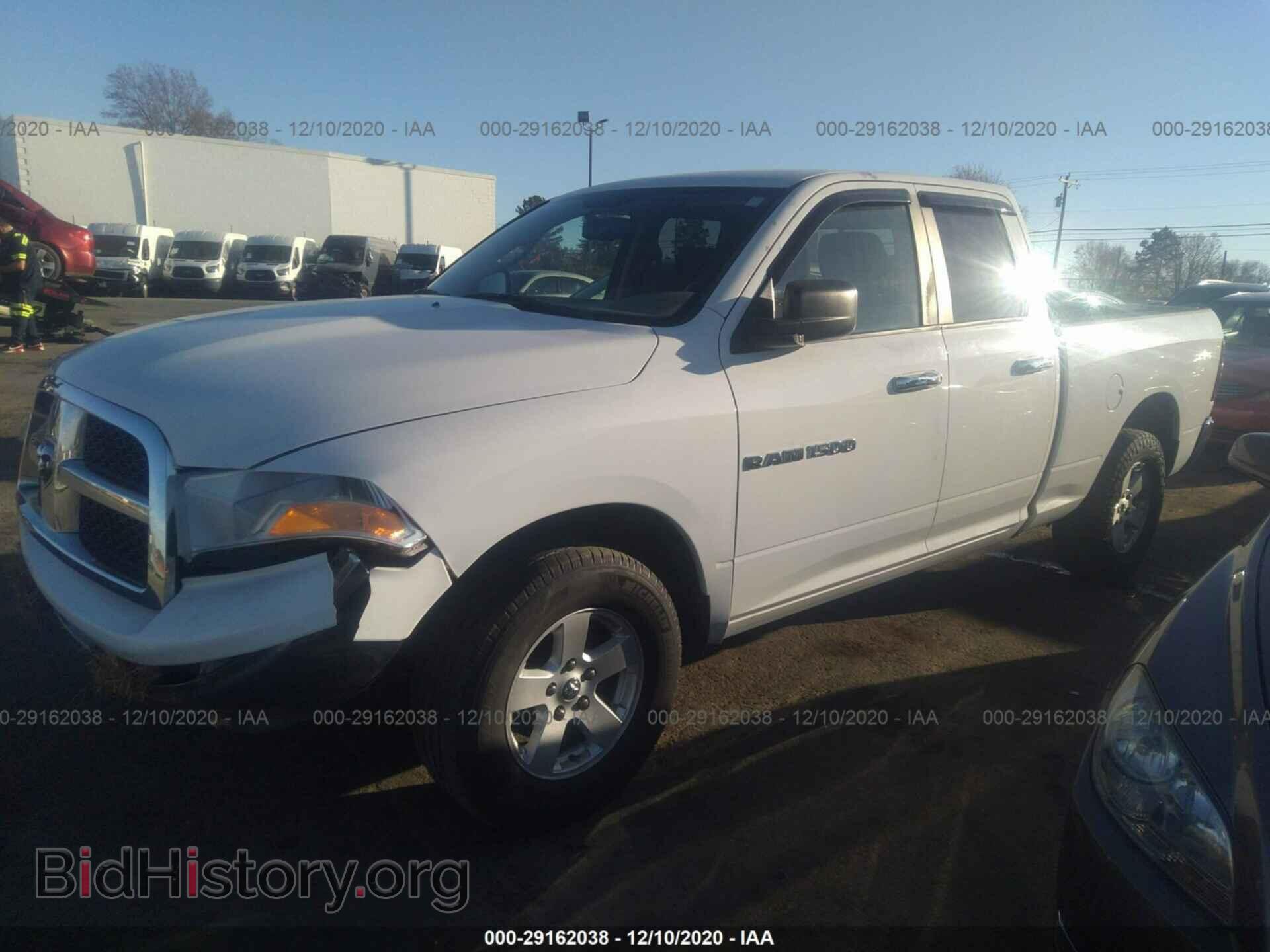2011 RAM 1500 - VIN: 1D7RB1GP2BS692656 - Фото 2
