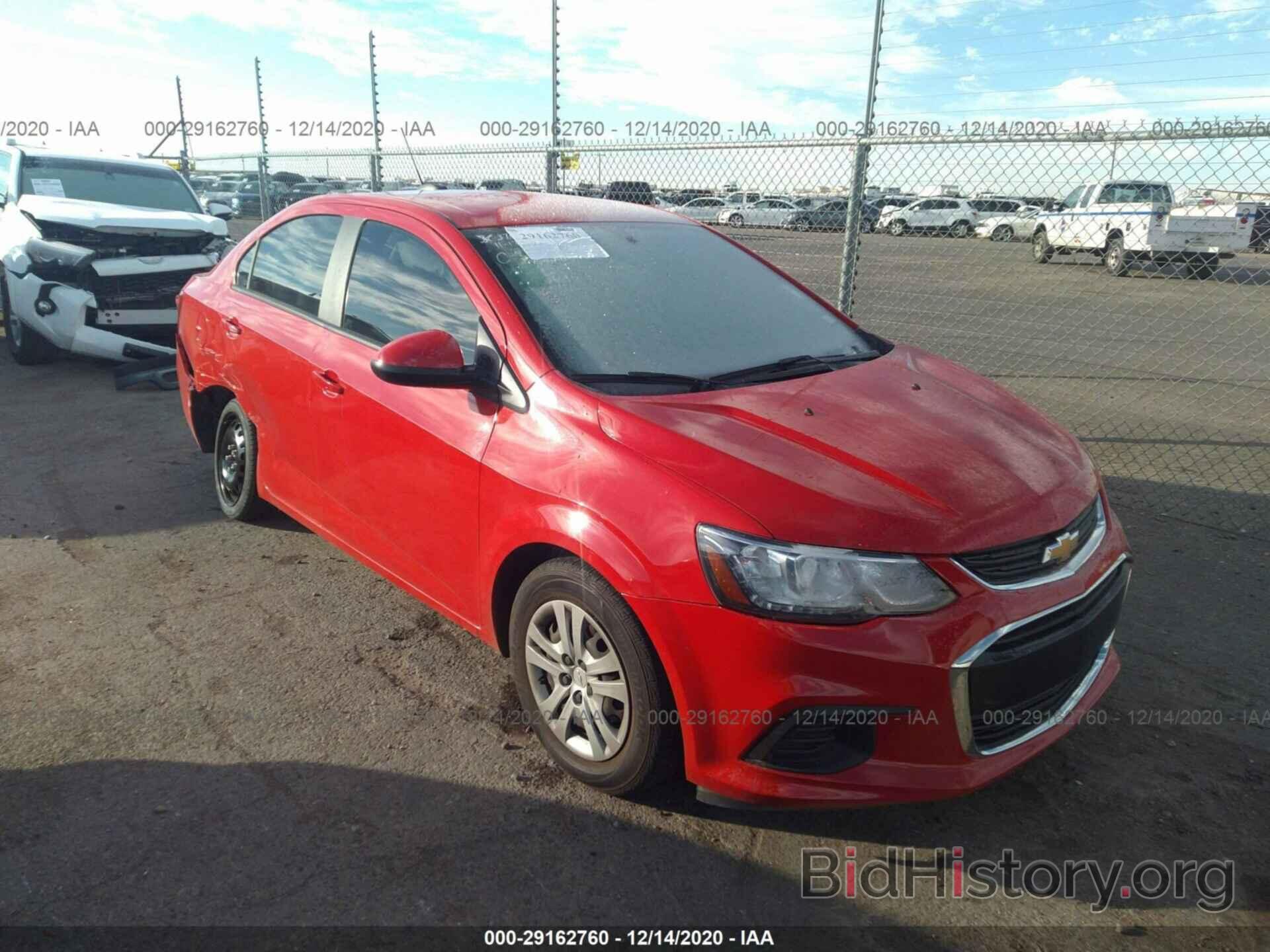 Photo 1G1JB5SH1J4105616 - CHEVROLET SONIC 2018