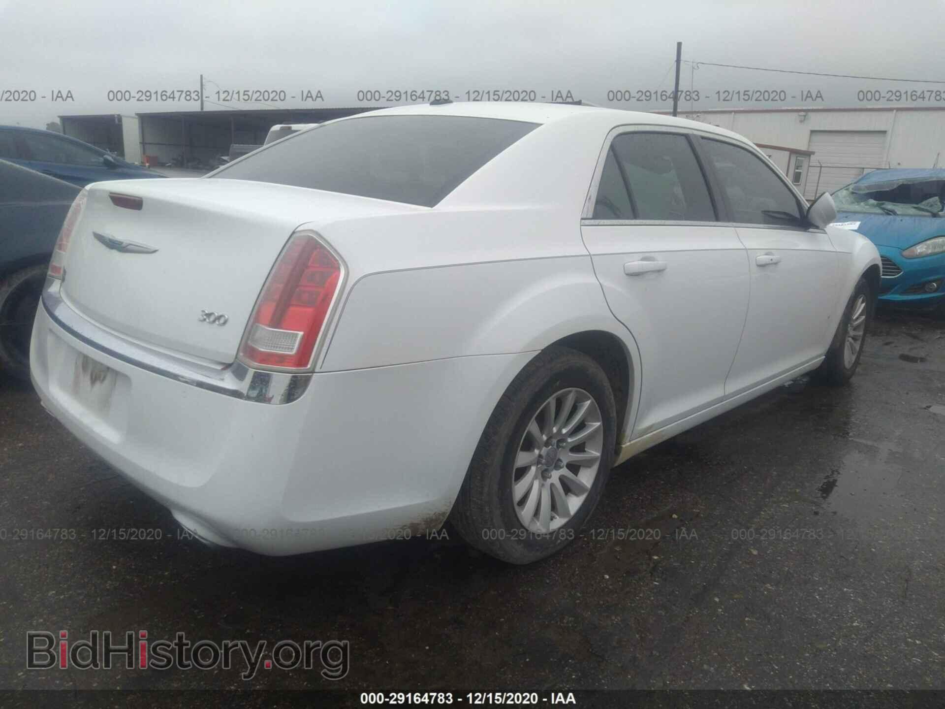 2011 CHRYSLER 300 - VIN: 2C3CA4CG4BH523695 - Фото 4