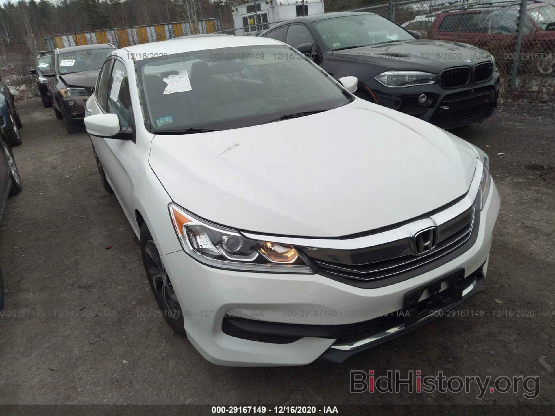 Photo 1HGCR2F32HA190004 - HONDA ACCORD SEDAN 2017