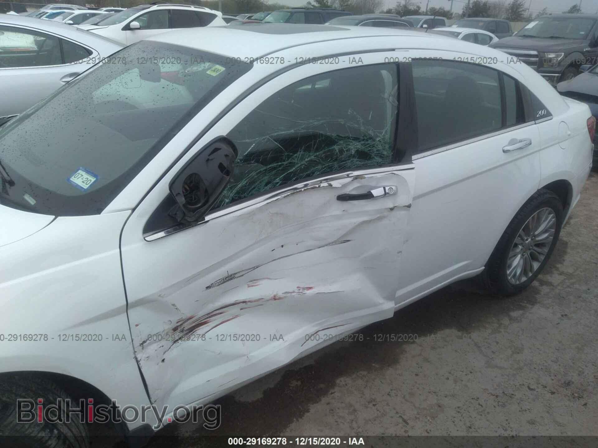 2012 CHRYSLER 200 - VIN: 1C3CCBCG6CN304275 - Фото 6