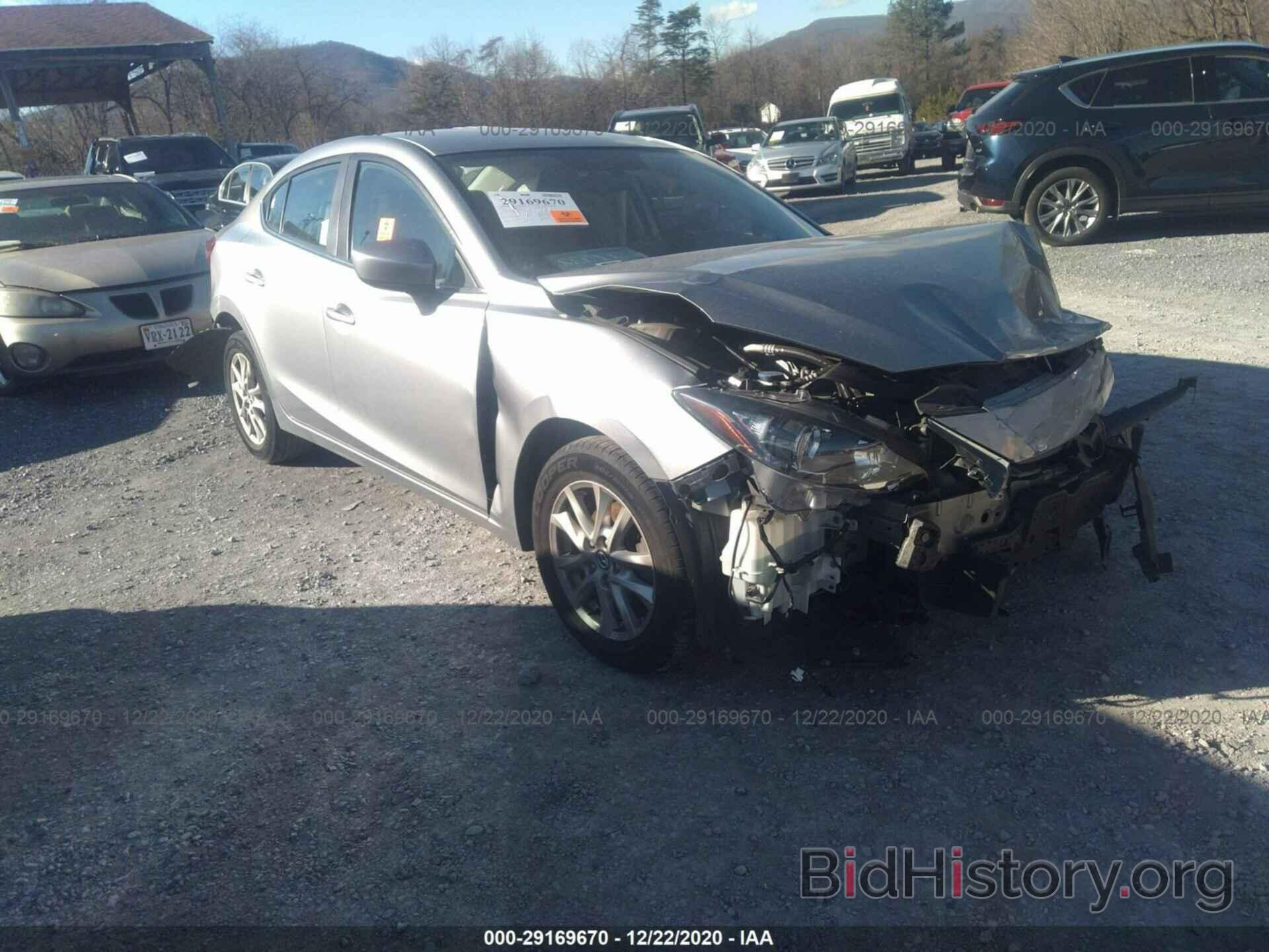 Photo 3MZBM1U73GM302882 - MAZDA MAZDA3 2016