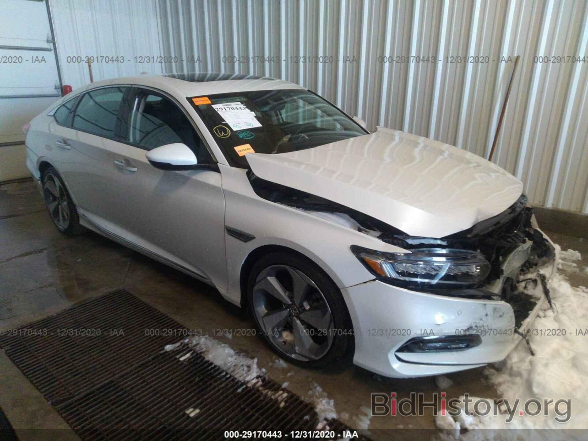 Photo 1HGCV1F92JA183750 - HONDA ACCORD SEDAN 2018