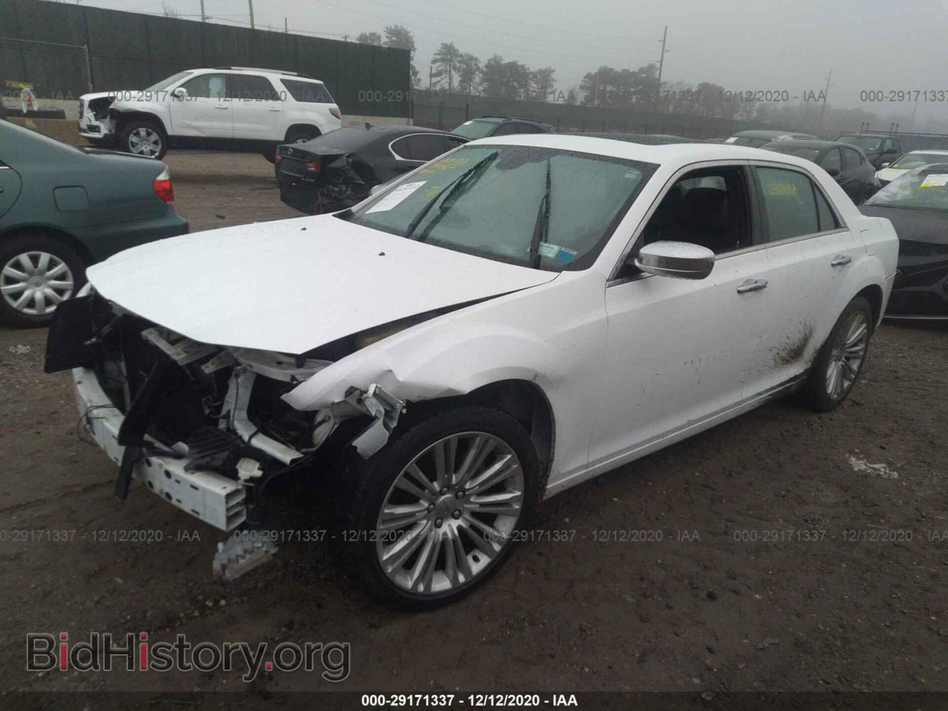 2011 CHRYSLER 300 - VIN: 2C3CA6CT9BH598420 - Фото 2