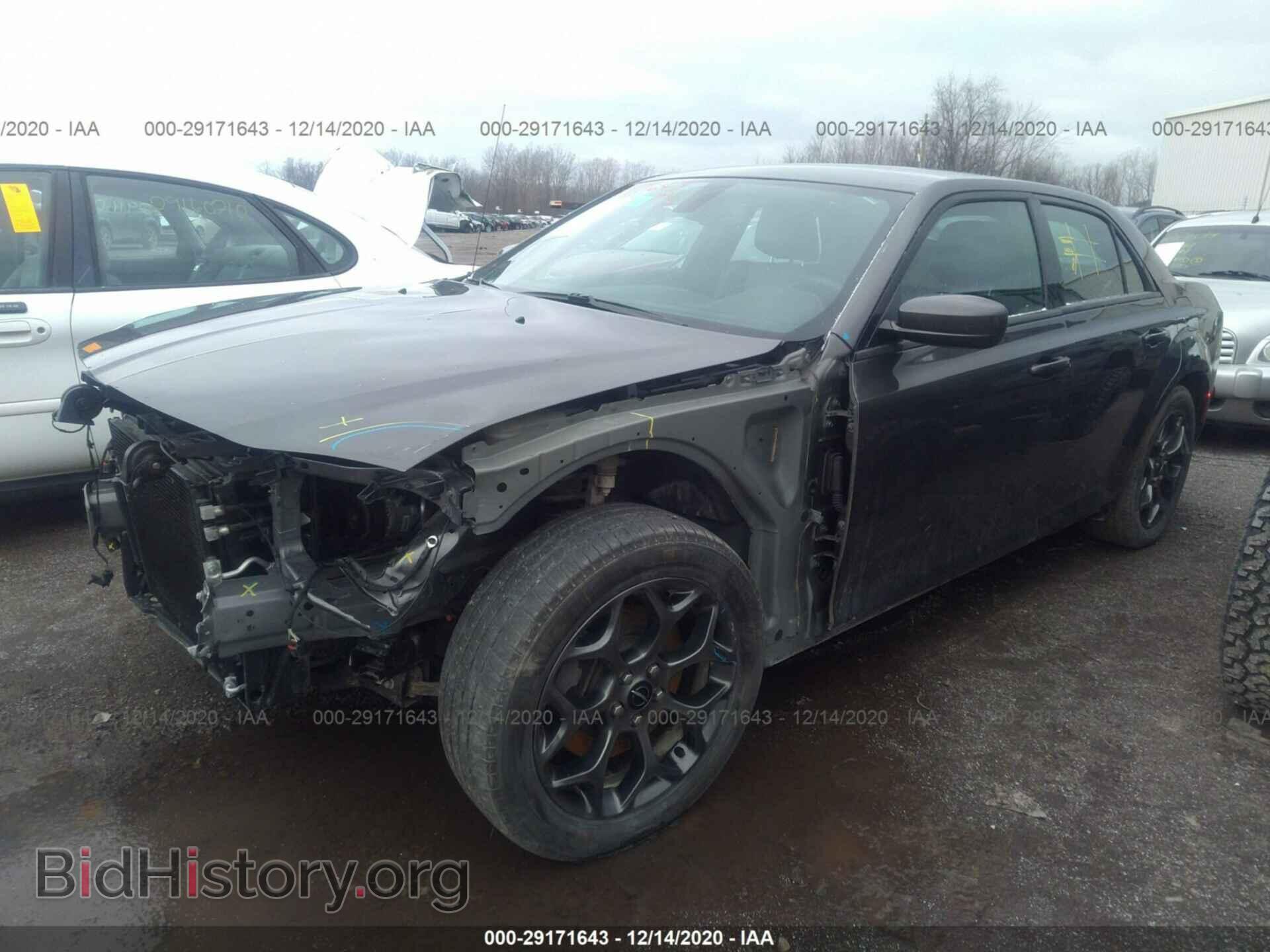 2017 CHRYSLER 300 - VIN: 2C3CCAGG7HH622295 - Photo 2