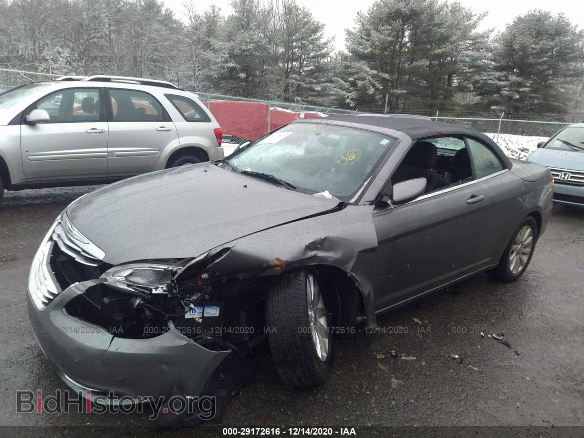 2013 CHRYSLER 200 - VIN: 1C3BCBEB2DN560282 - Фото 2