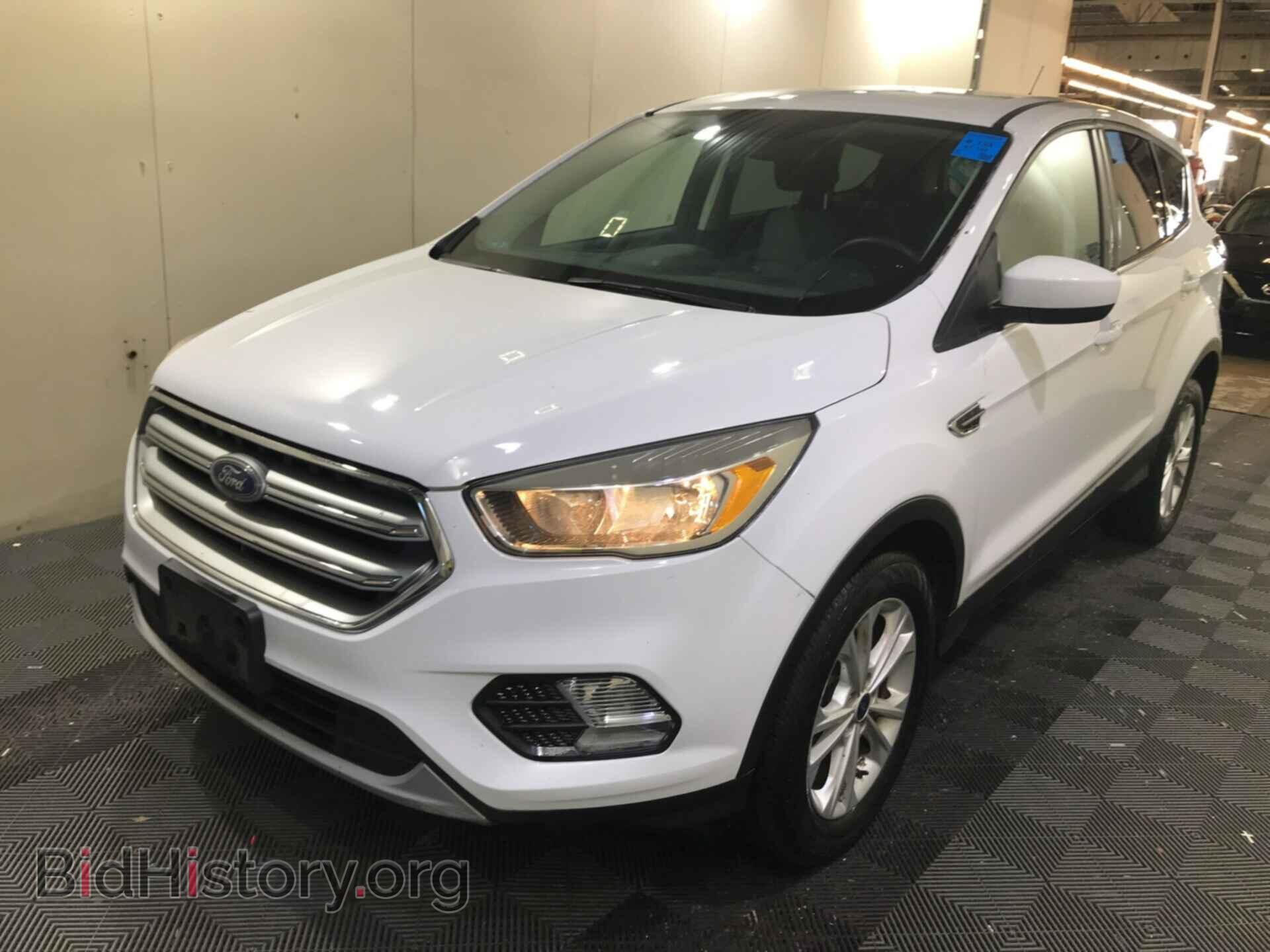 Фотография 1FMCU0GD1HUB05320 - FORD ESCAPE 2017