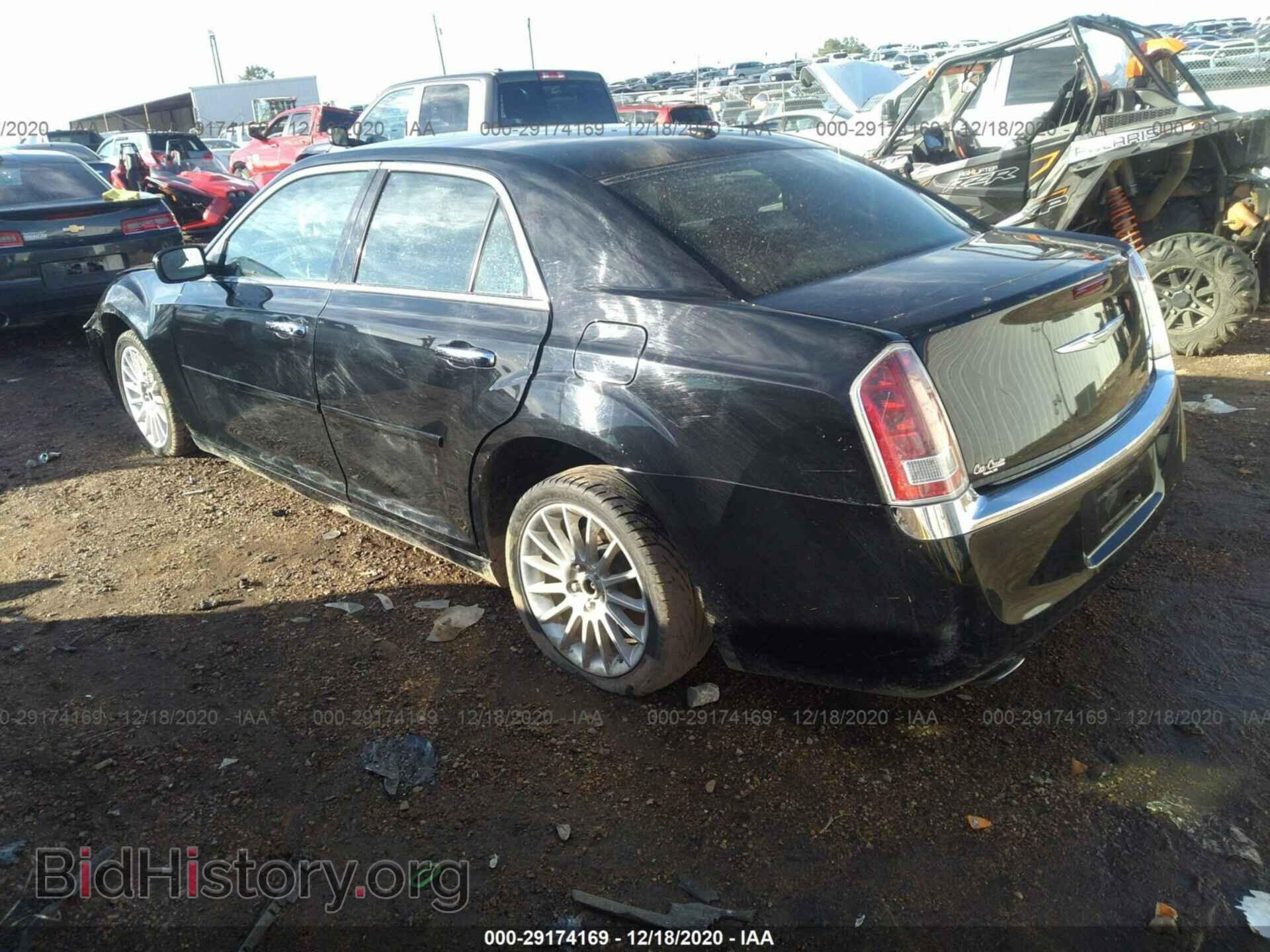 2013 CHRYSLER 300 - VIN: 2C3CCAAG6DH513717 - Фото 3