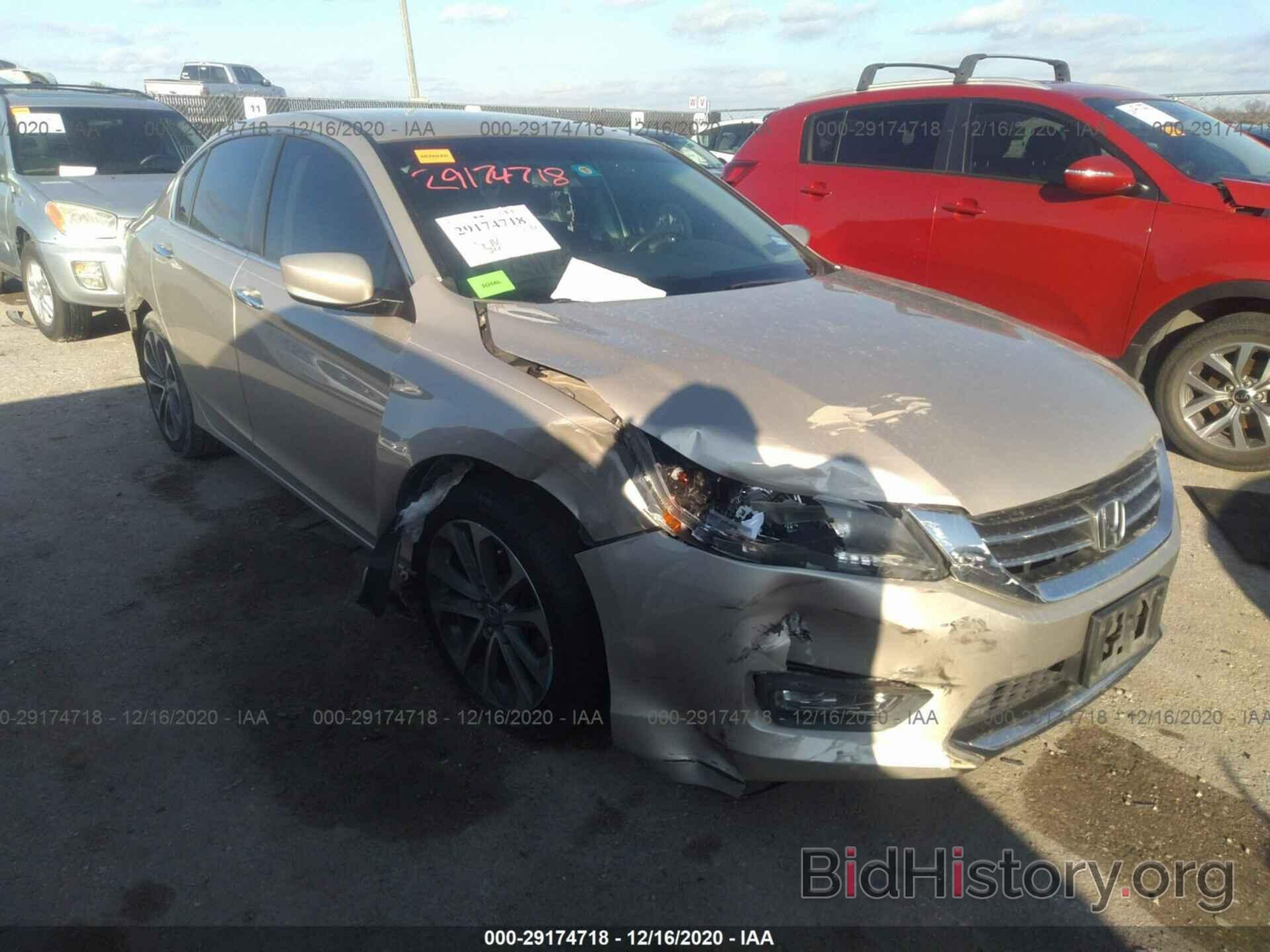 Photo 1HGCR2F55DA228028 - HONDA ACCORD SDN 2013