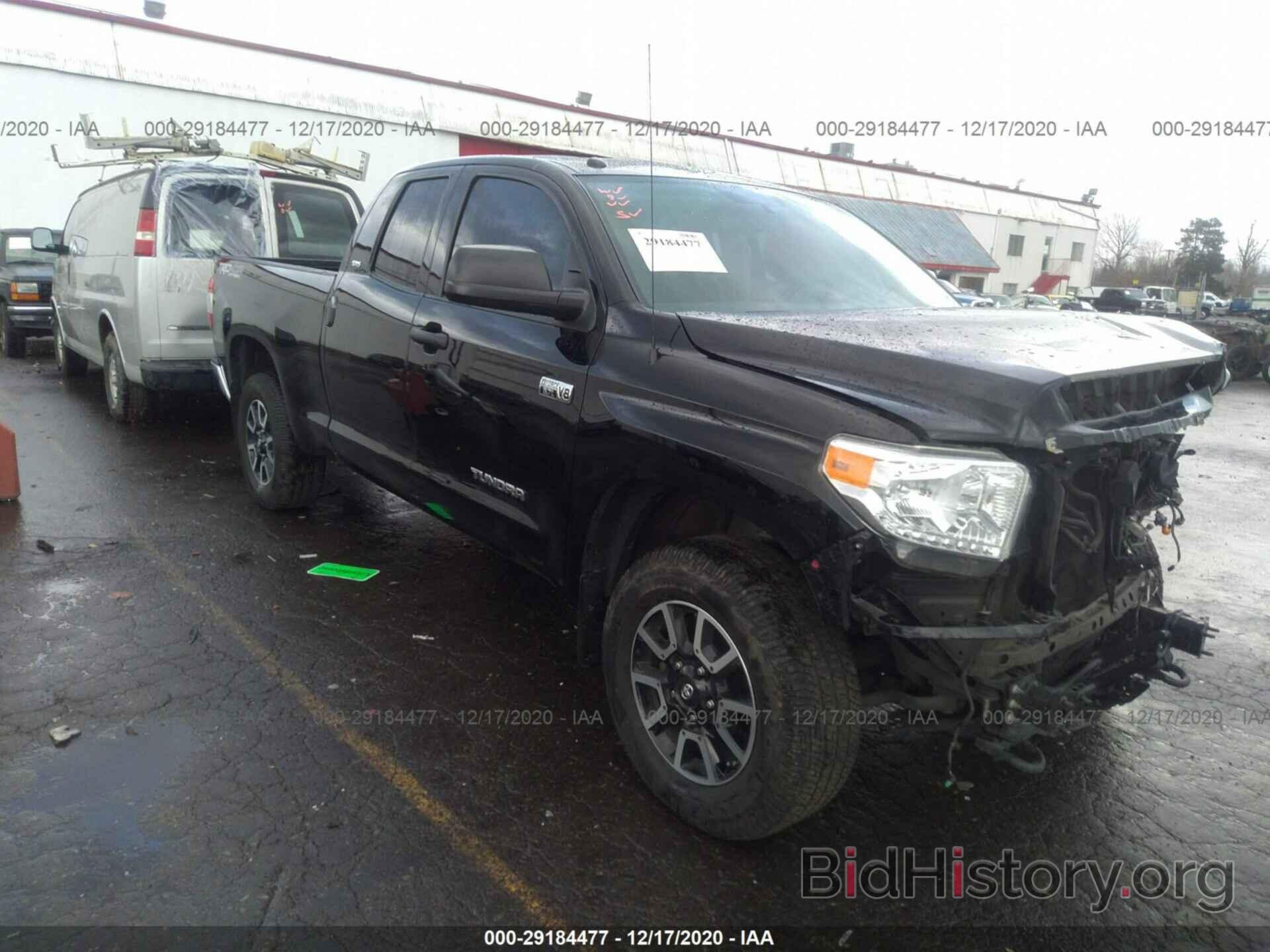 Photo 5TFUY5F1XHX639870 - TOYOTA TUNDRA 4WD 2017