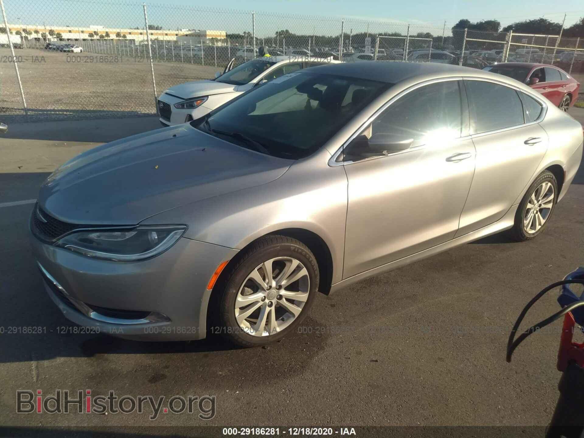 2015 CHRYSLER 200 - VIN: 1C3CCCAB5FN632899 - Photo 2