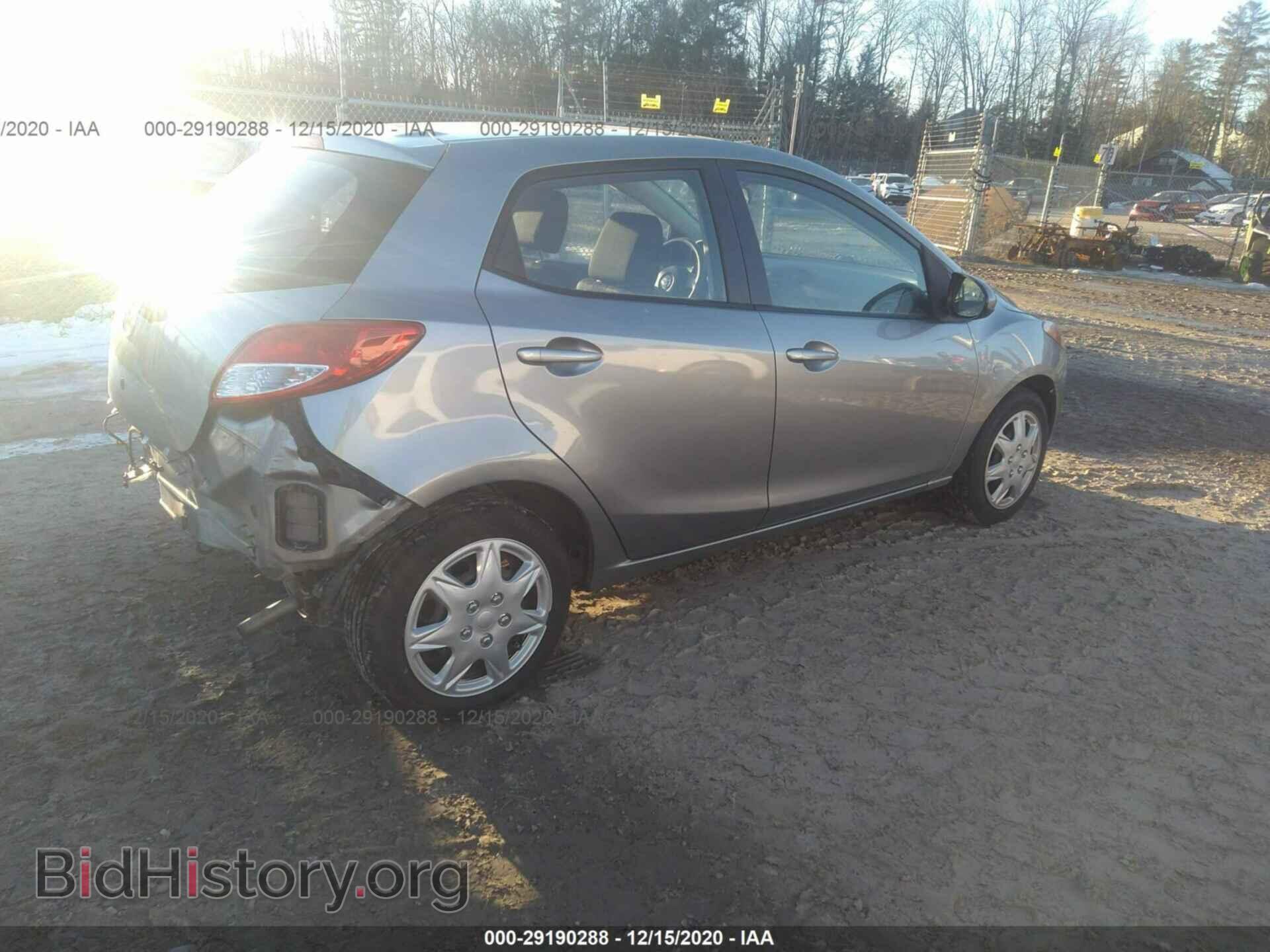 2011 MAZDA MAZDA2 - VIN: JM1DE1HY8B0104385 - Фото 4