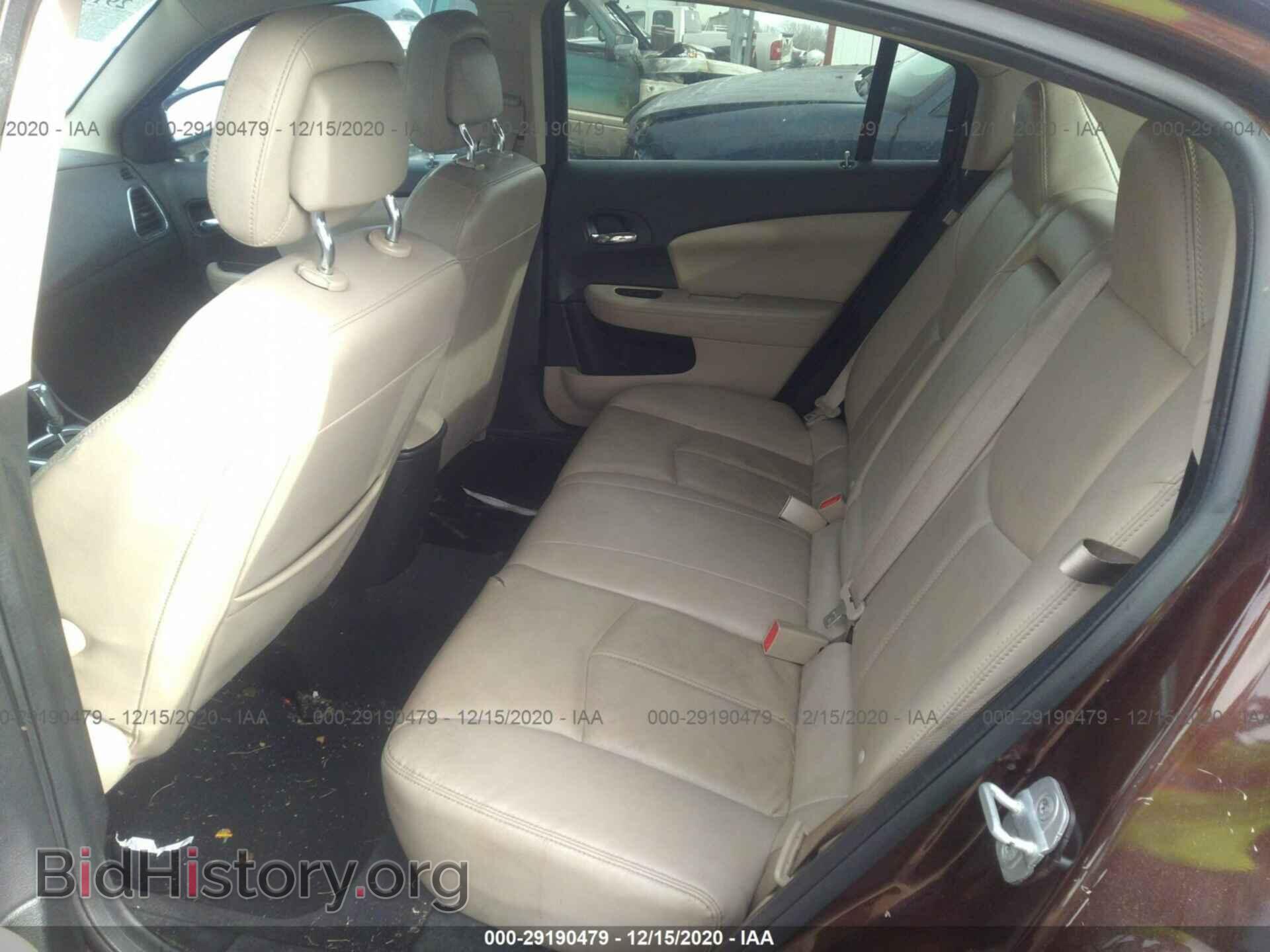 2012 CHRYSLER 200 - VIN: 1C3CCBCB9CN188123 - Фото 8