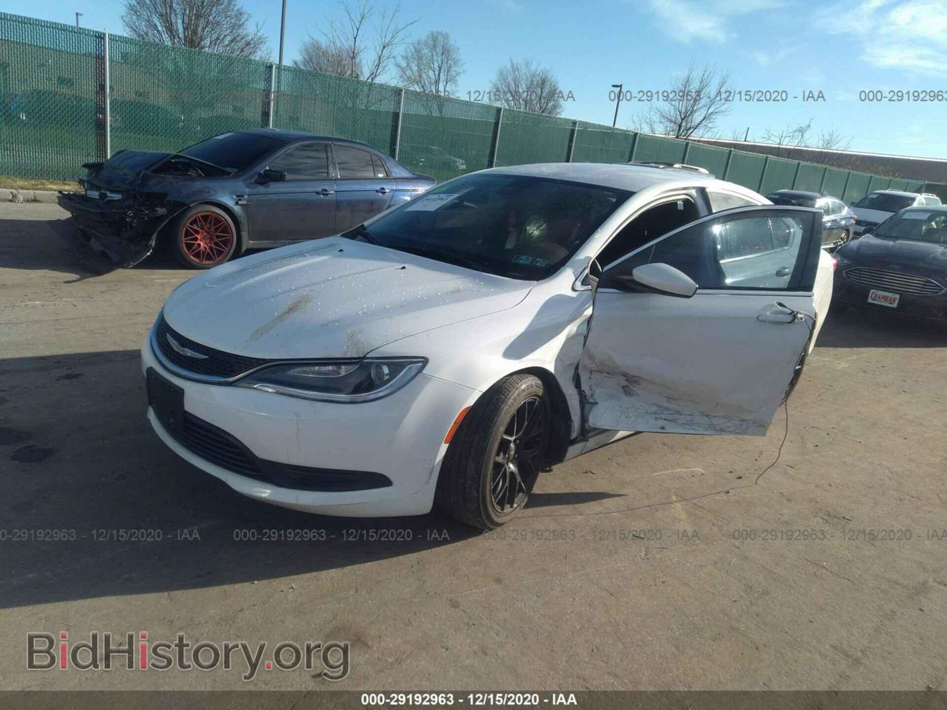 2016 CHRYSLER 200 - VIN: 1C3CCCFB5GN194816 - Фото 2
