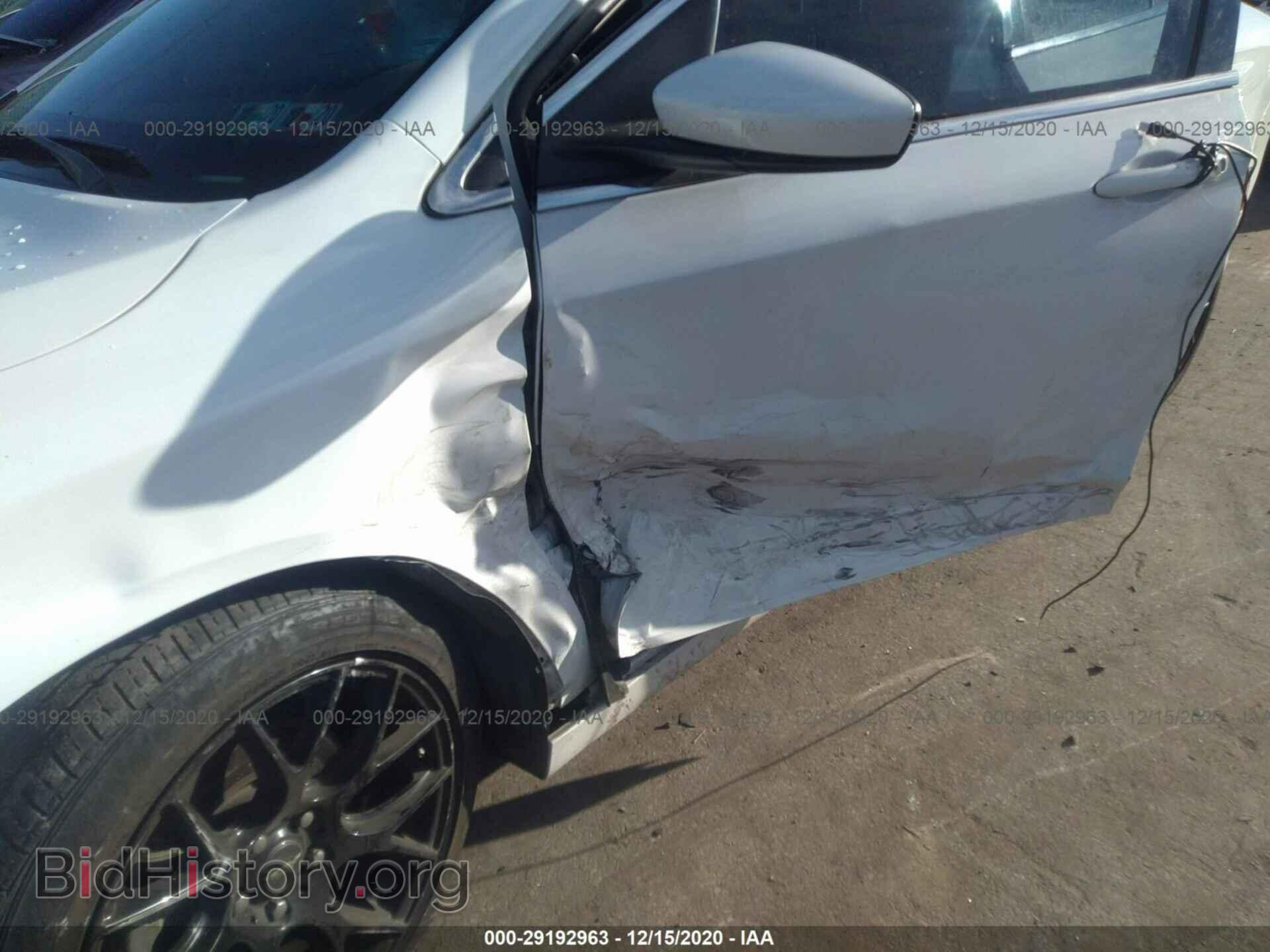2016 CHRYSLER 200 - VIN: 1C3CCCFB5GN194816 - Фото 6