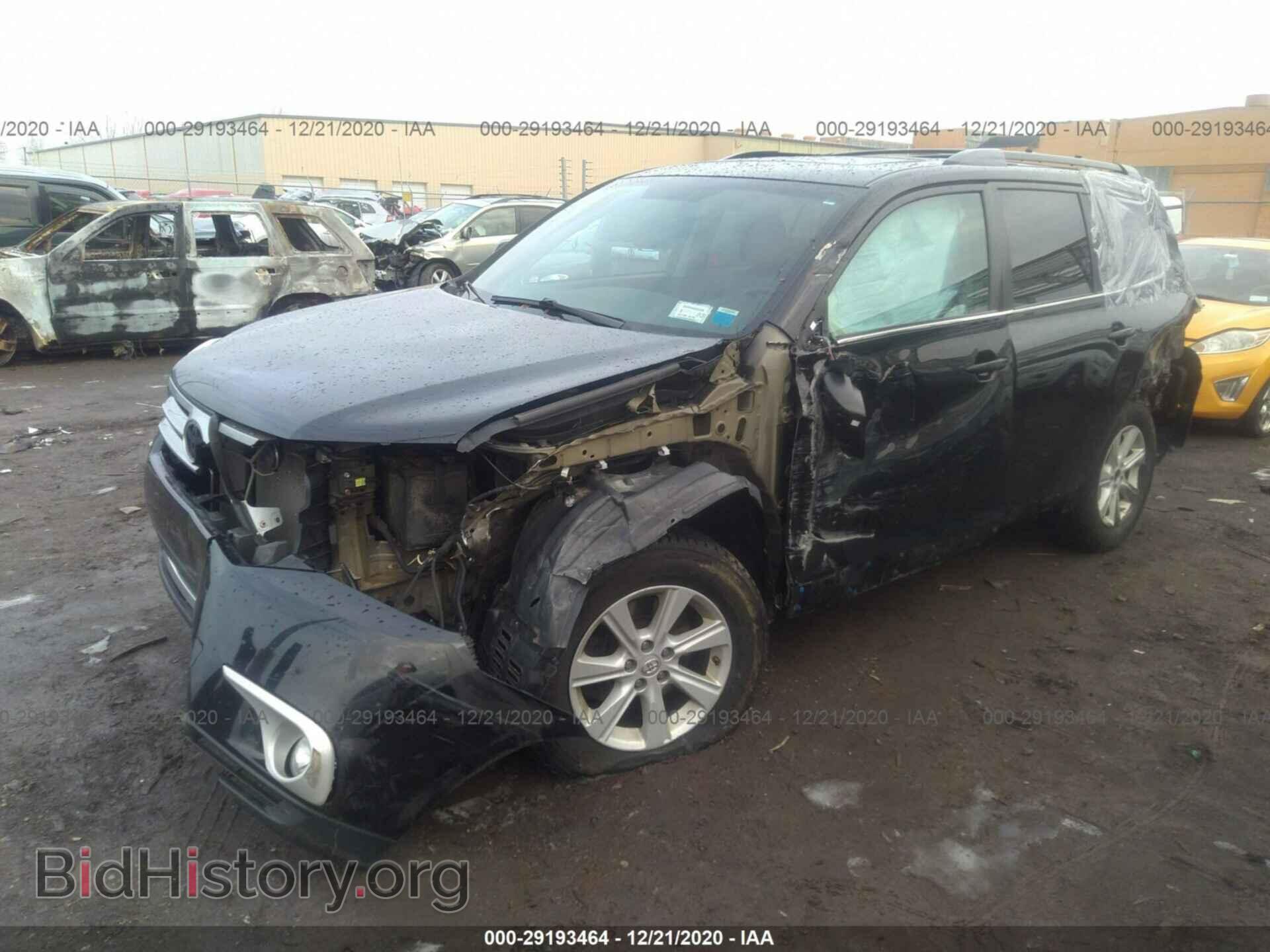 2012 TOYOTA HIGHLANDER - VIN: 5TDBK3EH2CS165939 - Фото 2