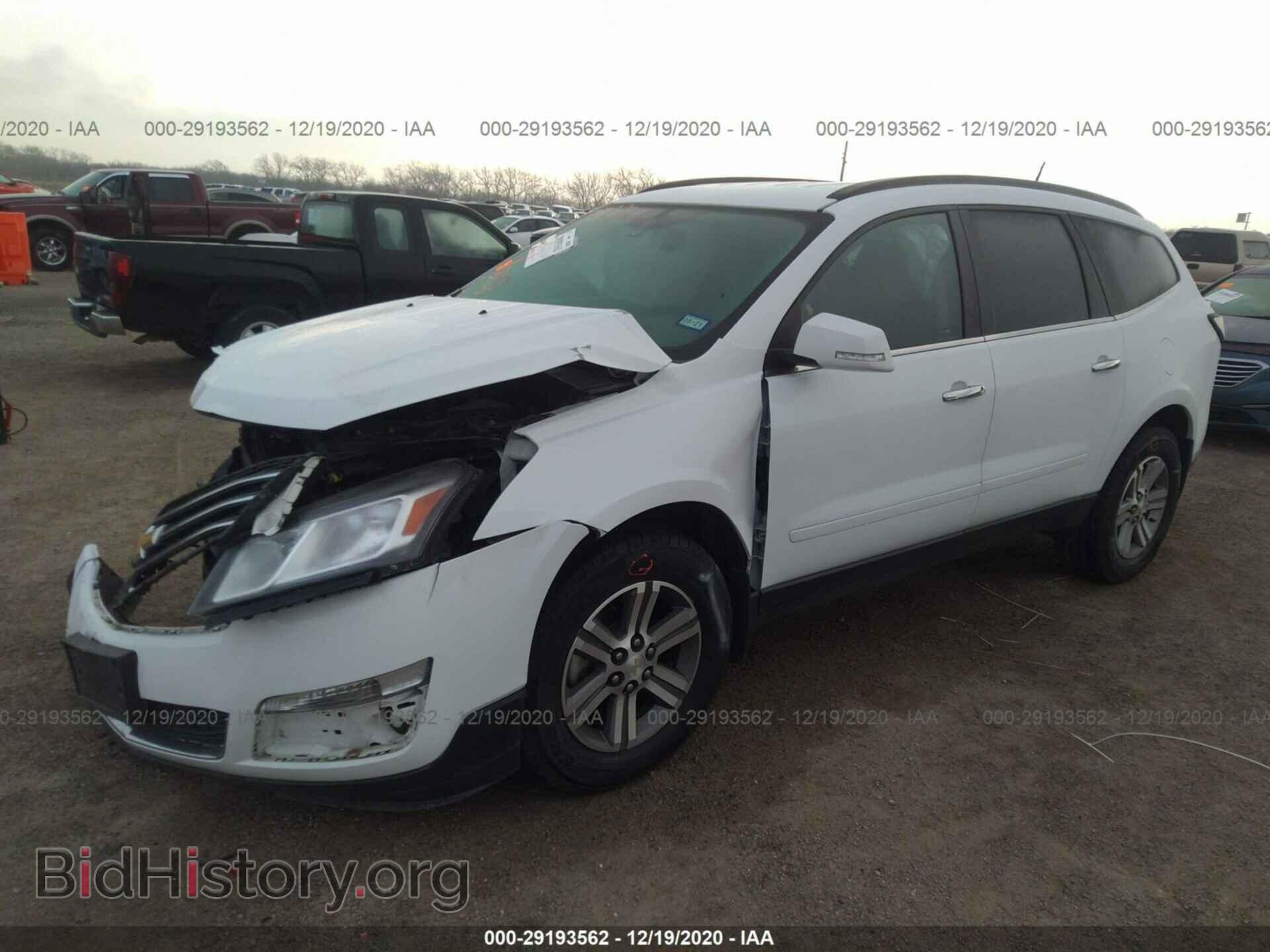 2016 CHEVROLET TRAVERSE - VIN: 1GNKRHKD2GJ266967 - Фото 2