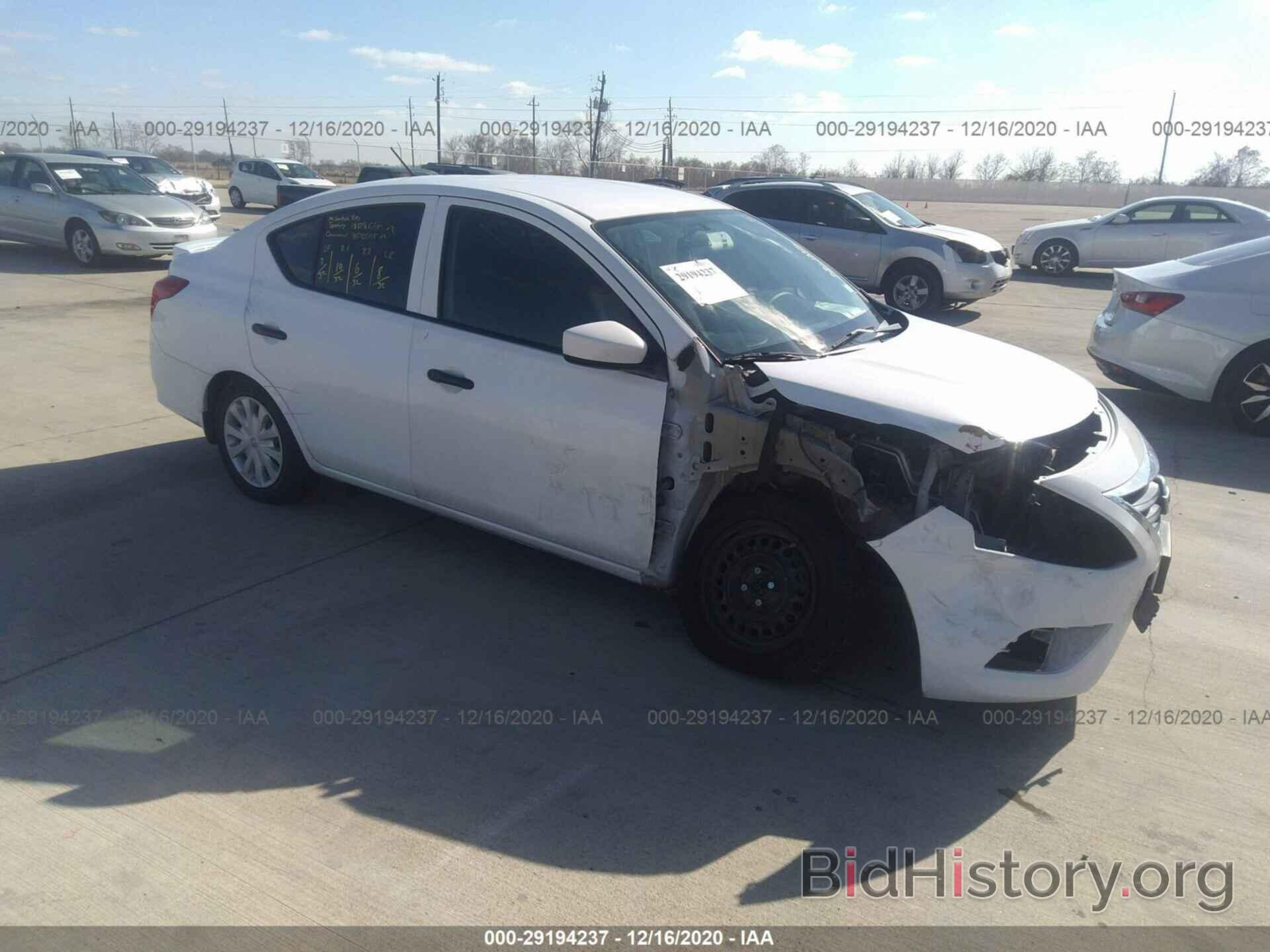 Photo 3N1CN7AP4HL852906 - NISSAN VERSA SEDAN 2017