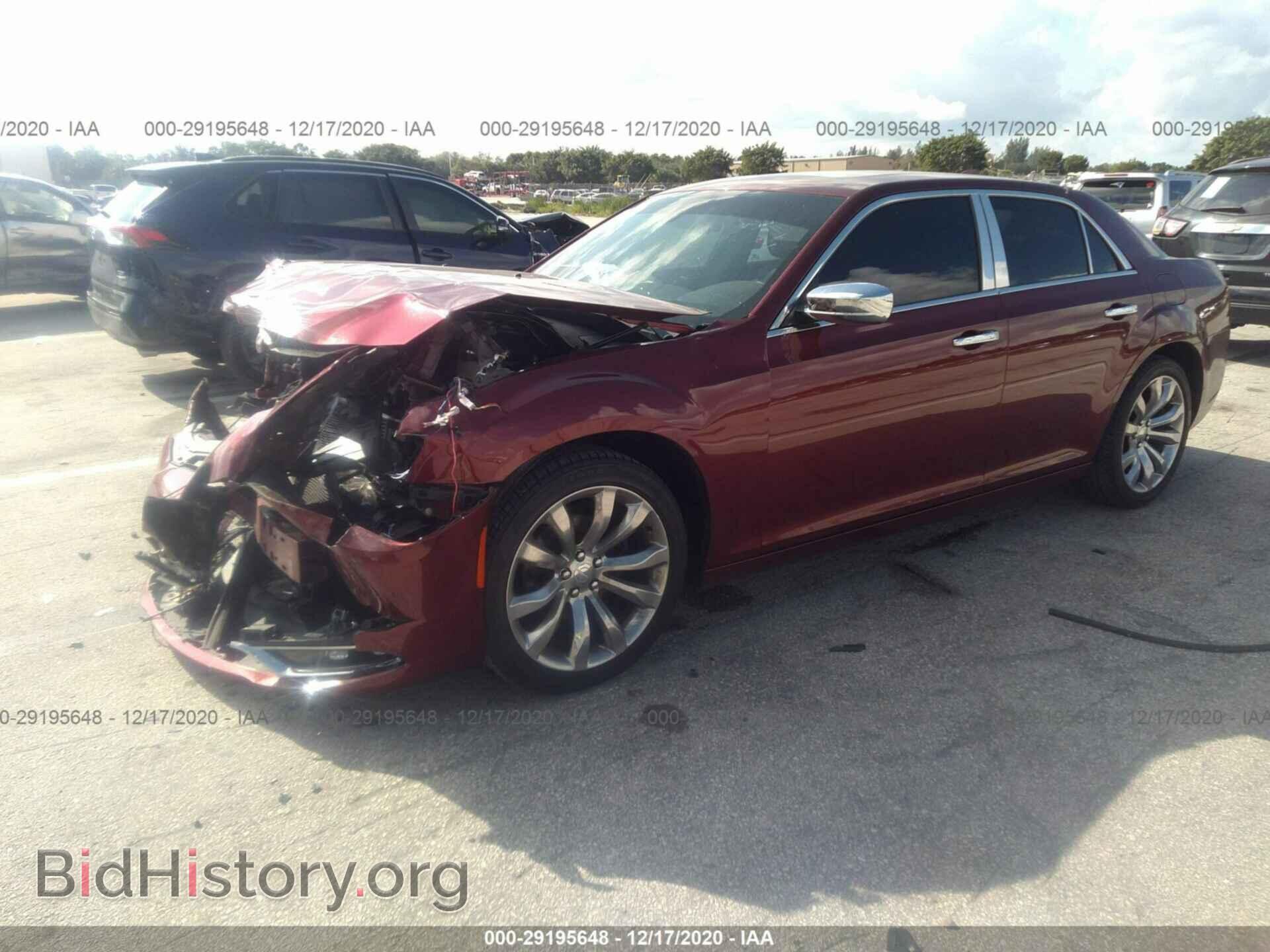 2018 CHRYSLER 300 - VIN: 2C3CCAEG6JH211320 - Фото 2