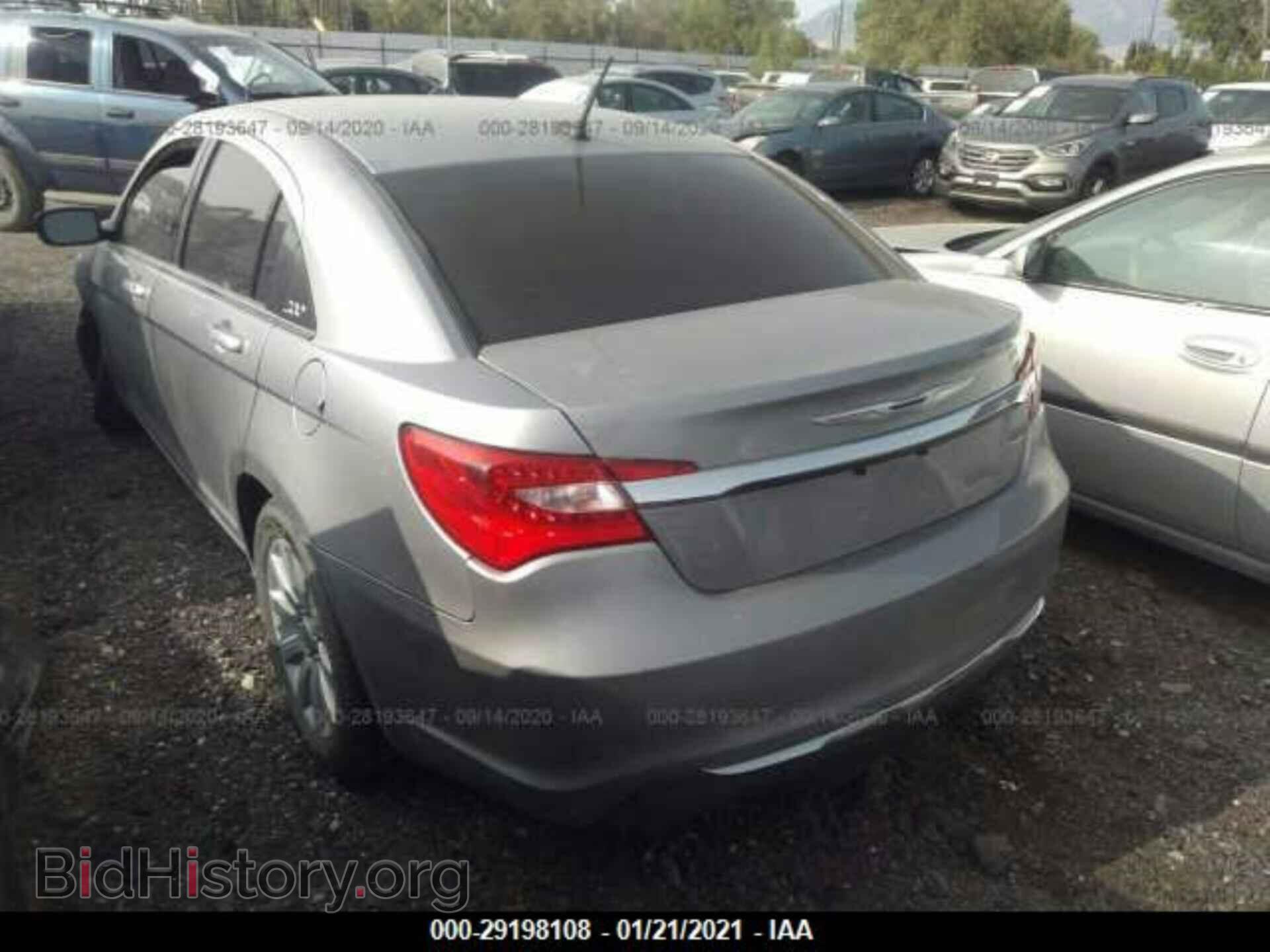 2013 CHRYSLER 200 - VIN: 1C3CCBBG8DN556340 - Photo 3