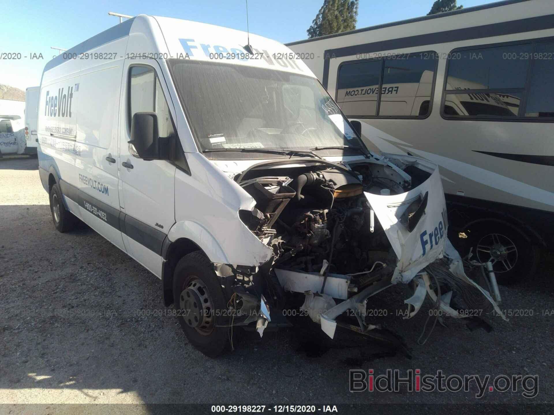 Photo WD3PF4CC5B5600197 - MERCEDES-BENZ SPRINTER CARGO VANS 2011