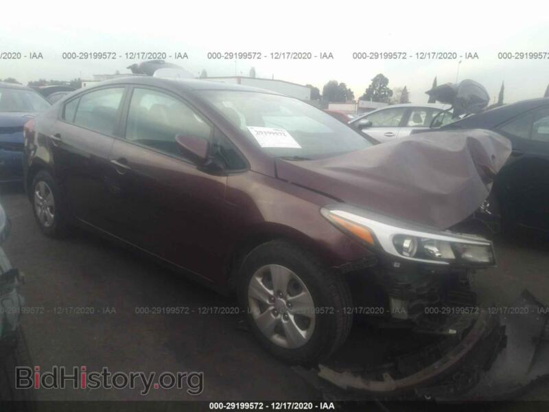2017 Kia FORTE LX (VIN 3KPFK4A77HE073943) — фото 1 из 10, IAAI, повреждение: передняя часть
