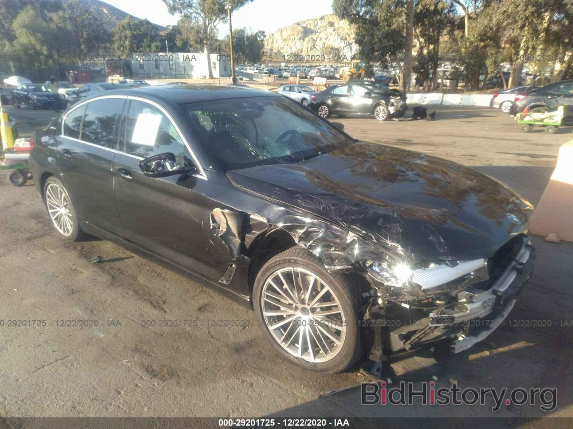 Photo WBAJA9C5XKB388856 - BMW 5 SERIES 2019