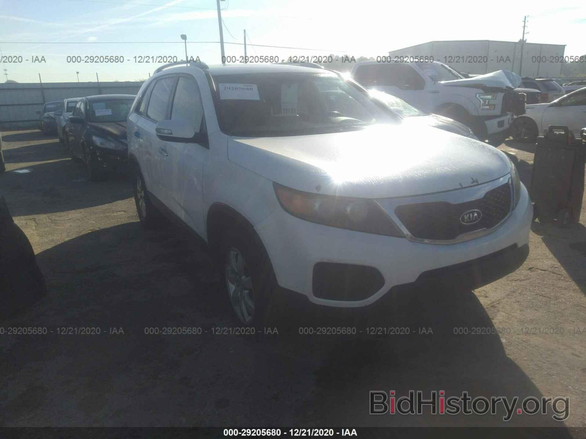 Photo 5XYKT4A21BG149084 - KIA SORENTO 2011