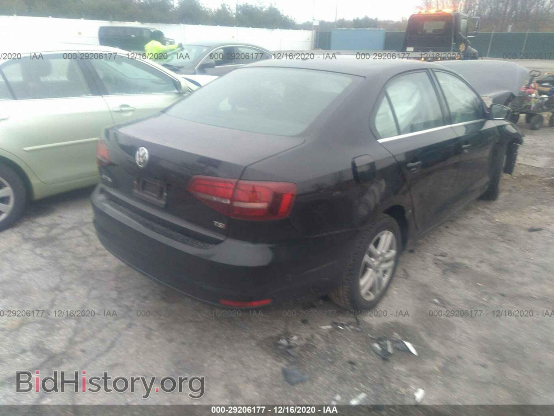 2017 VOLKSWAGEN JETTA - VIN: 3VW2B7AJ4HM221237 - Photo 4