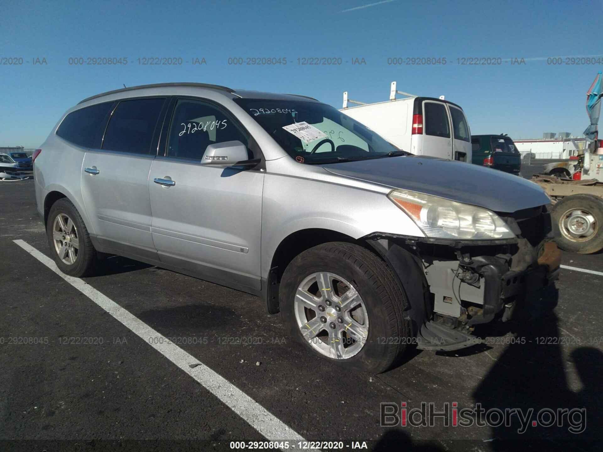 Photo 1GNLRGED1AS107644 - CHEVROLET TRAVERSE 2010