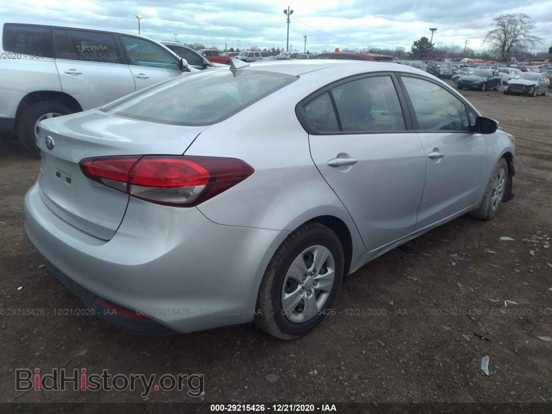 2017 KIA FORTE - VIN: 3KPFK4A78HE143109 - Photo 4