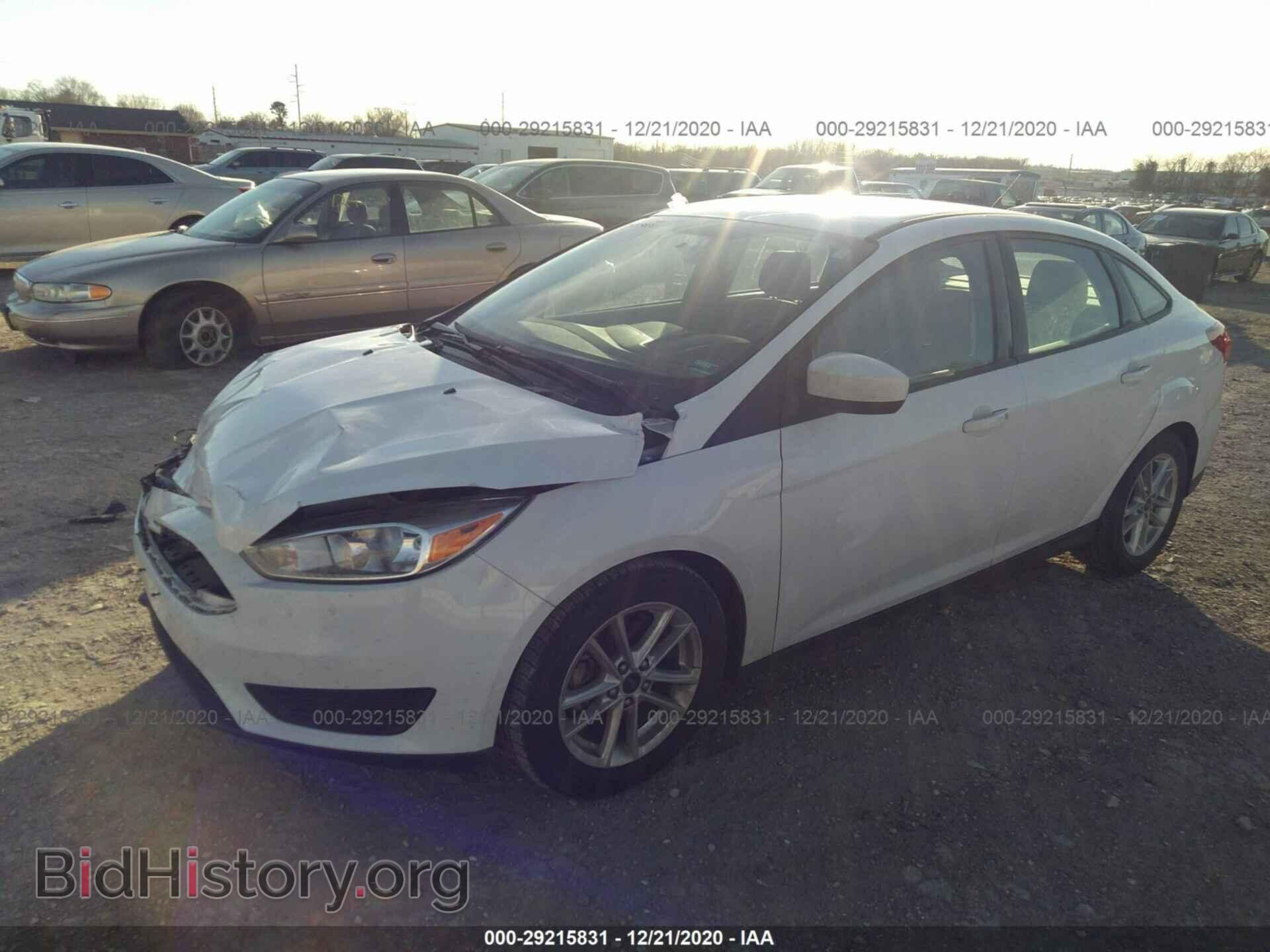 2018 FORD FOCUS - VIN: 1FADP3F23JL324122 - Фото 2