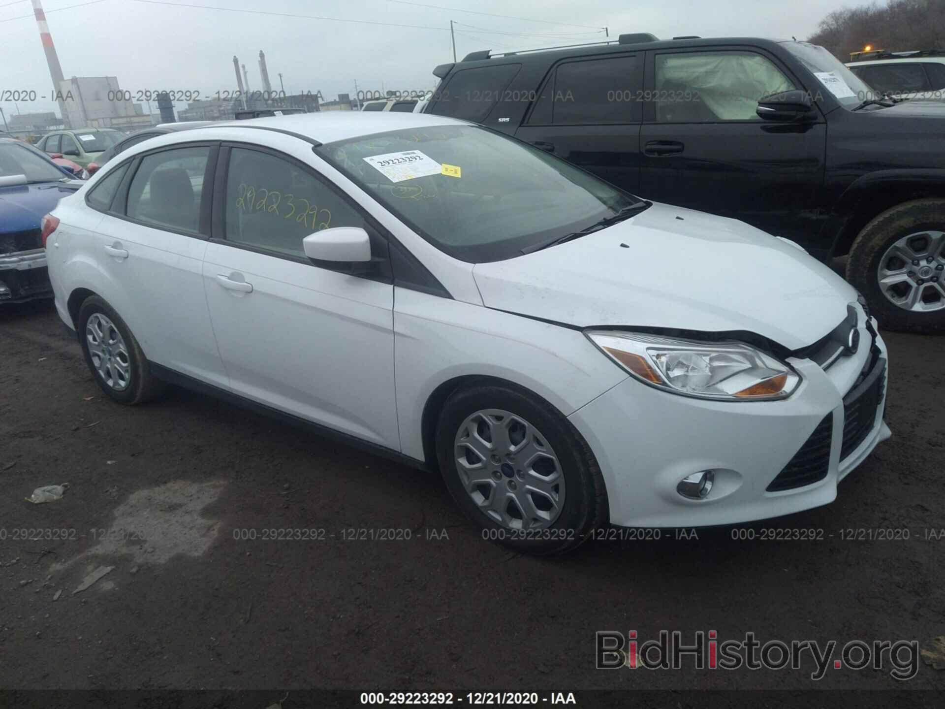 Photo 1FAHP3F27CL139110 - FORD FOCUS 2012