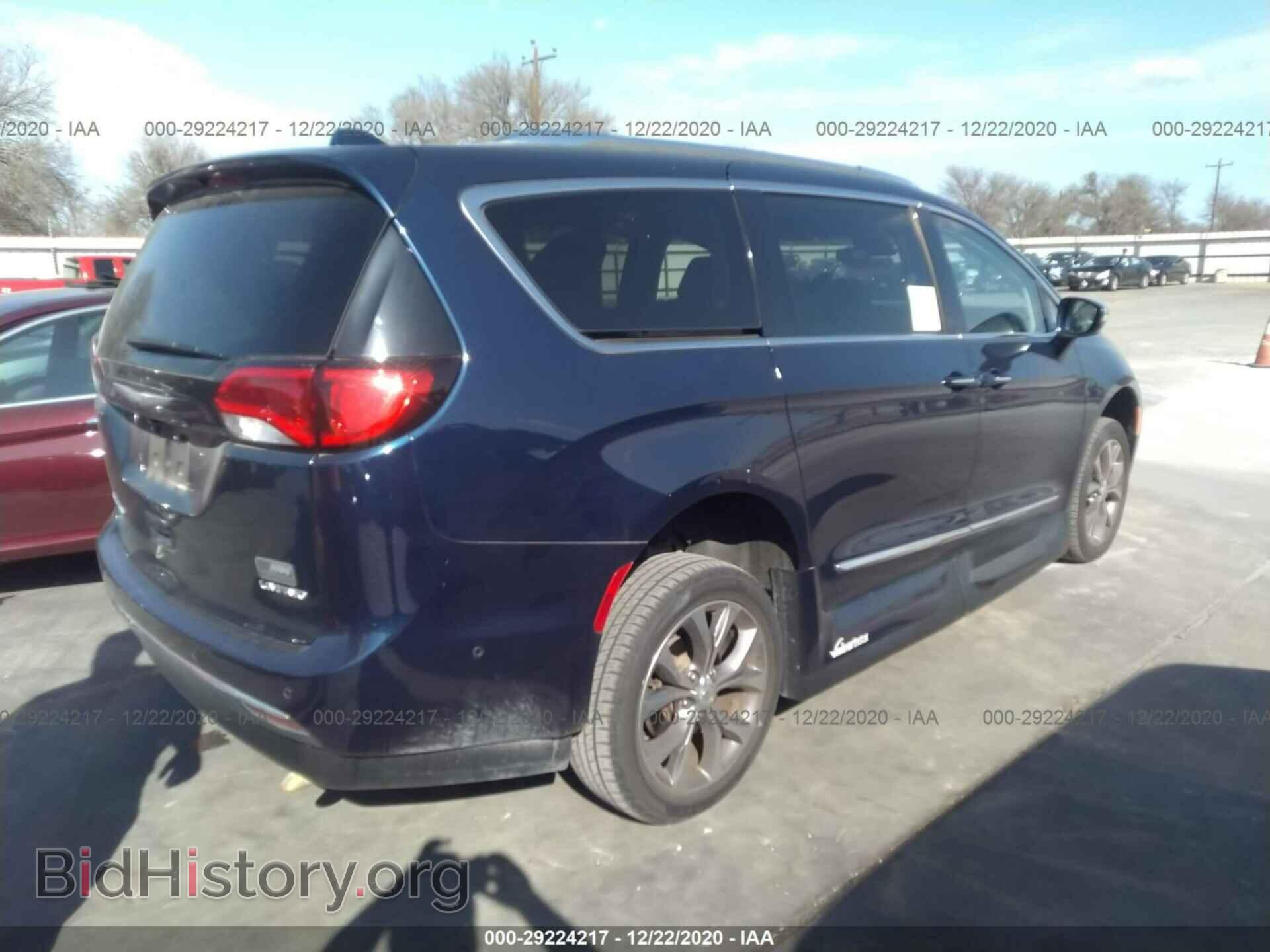 2017 CHRYSLER PACIFICA - VIN: 2C4RC1GG7HR583949 - Photo 4