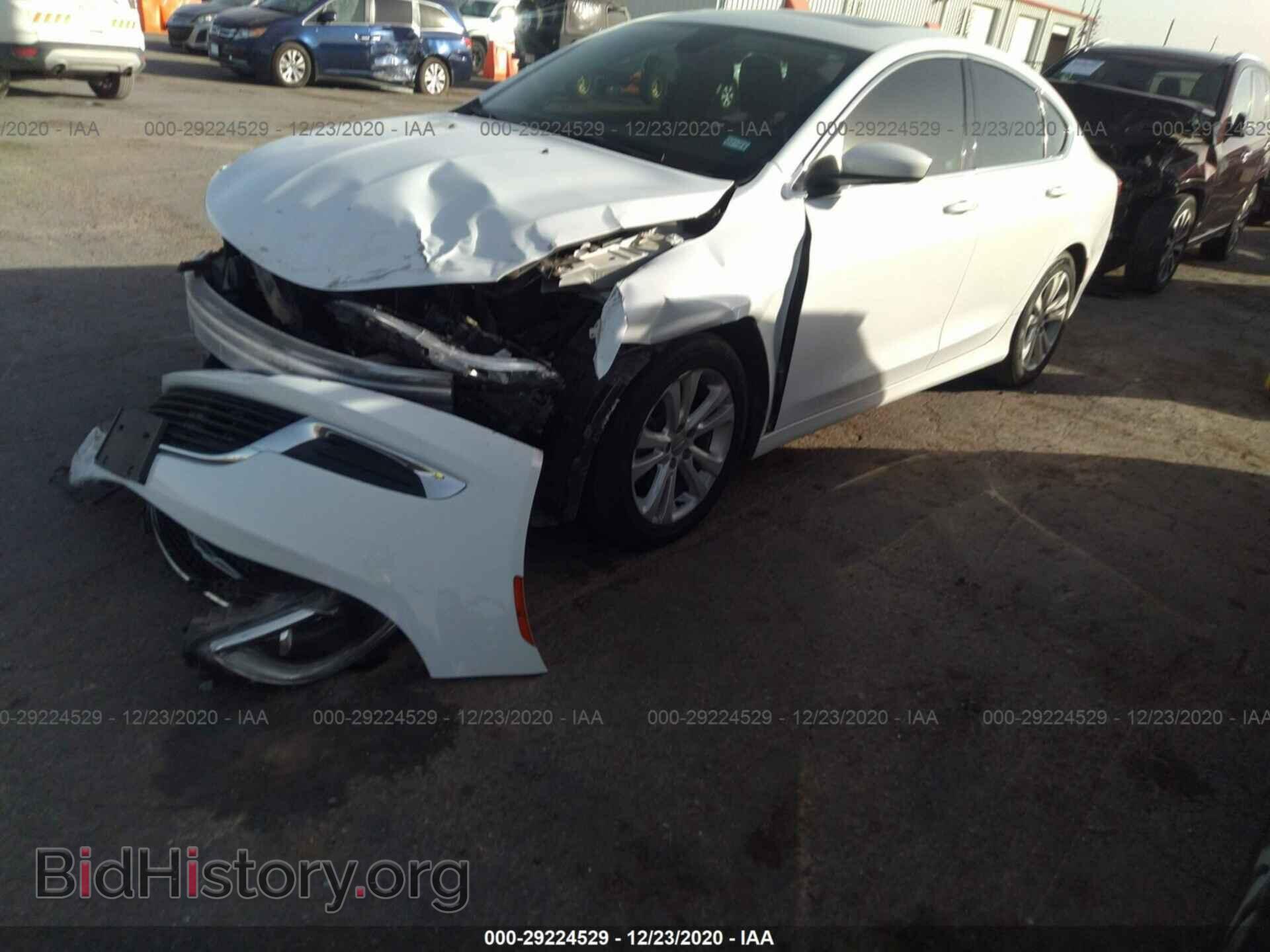2016 CHRYSLER 200 - VIN: 1C3CCCAB6GN172671 - Photo 2