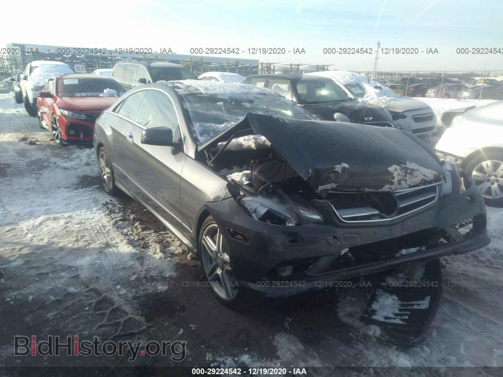 Photo WDDKJ7DB7CF154500 - MERCEDES-BENZ E-CLASS 2012