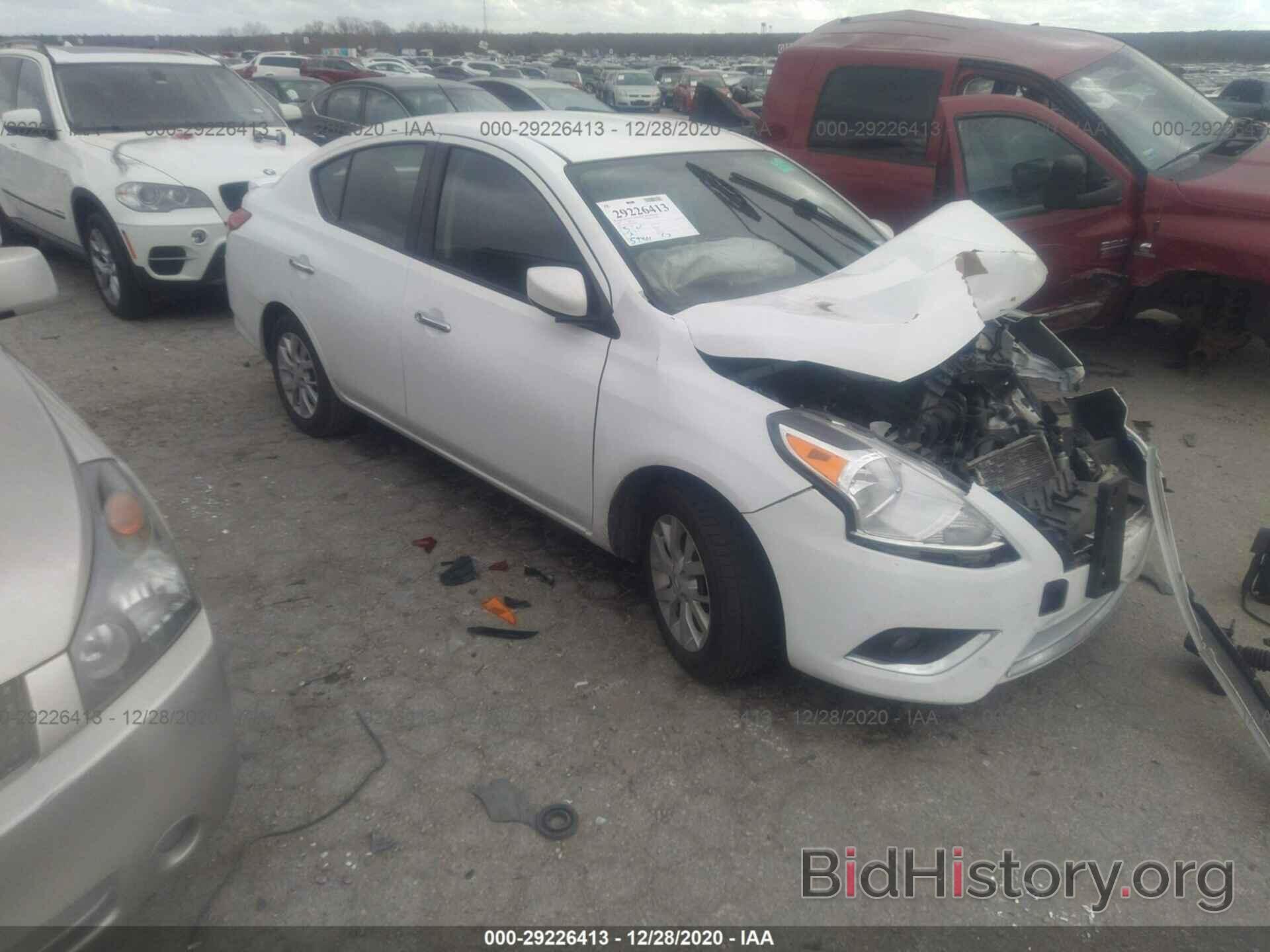 Photo 3N1CN7AP3JL880380 - NISSAN VERSA SEDAN 2018