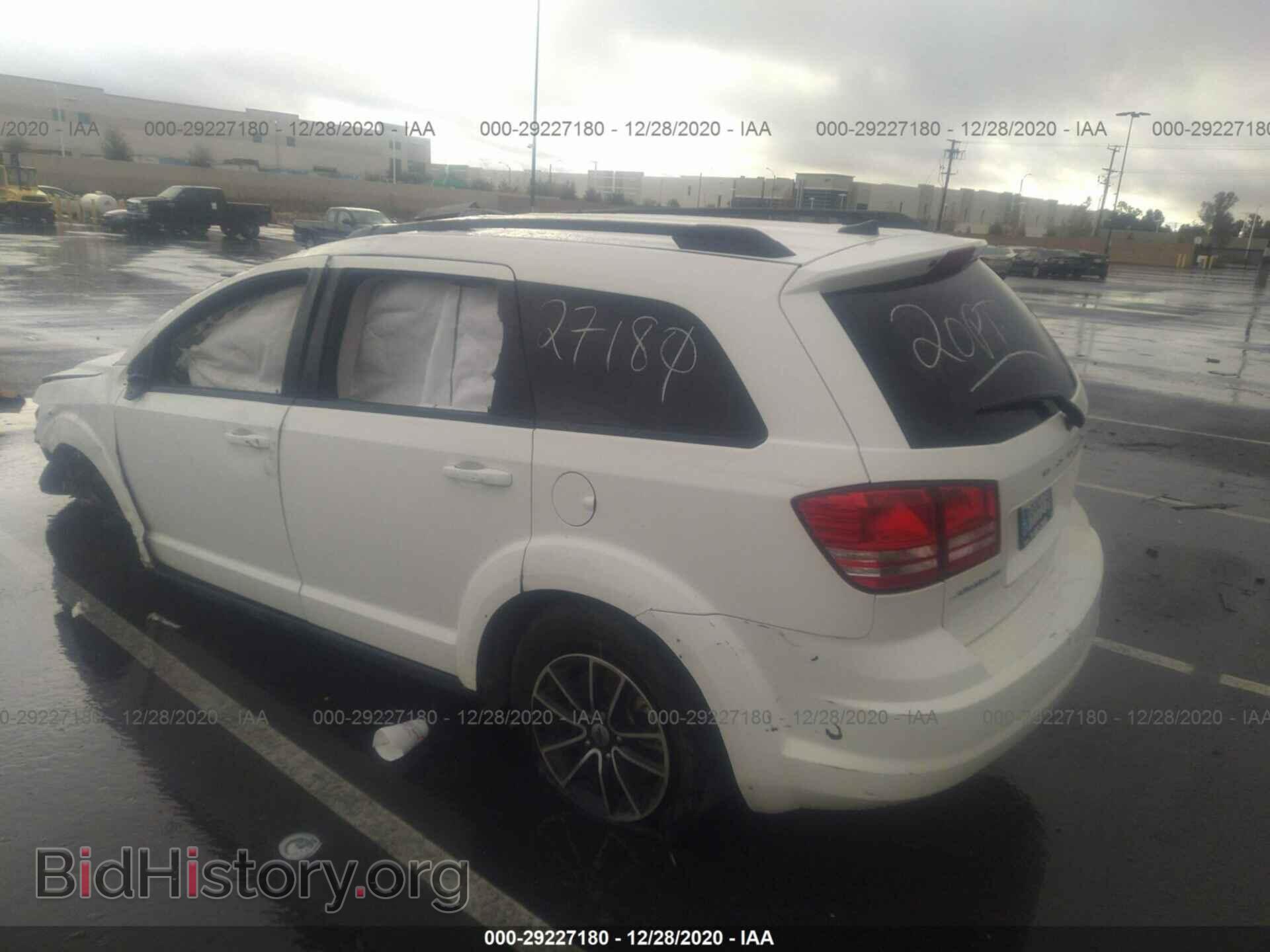 2018 DODGE JOURNEY - VIN: 3C4PDCAB1JT534679 - Фото 3