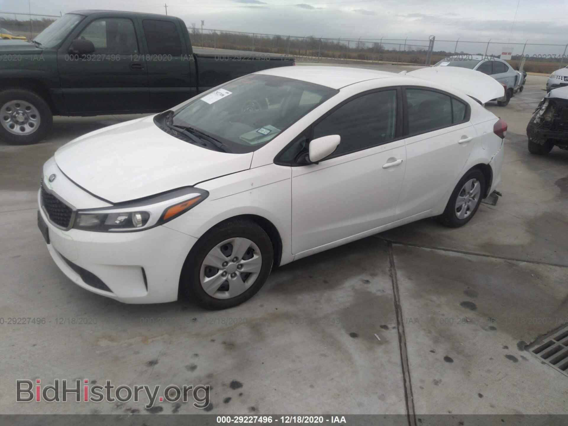 2017 KIA FORTE - VIN: 3KPFK4A72HE086258 - Фото 2