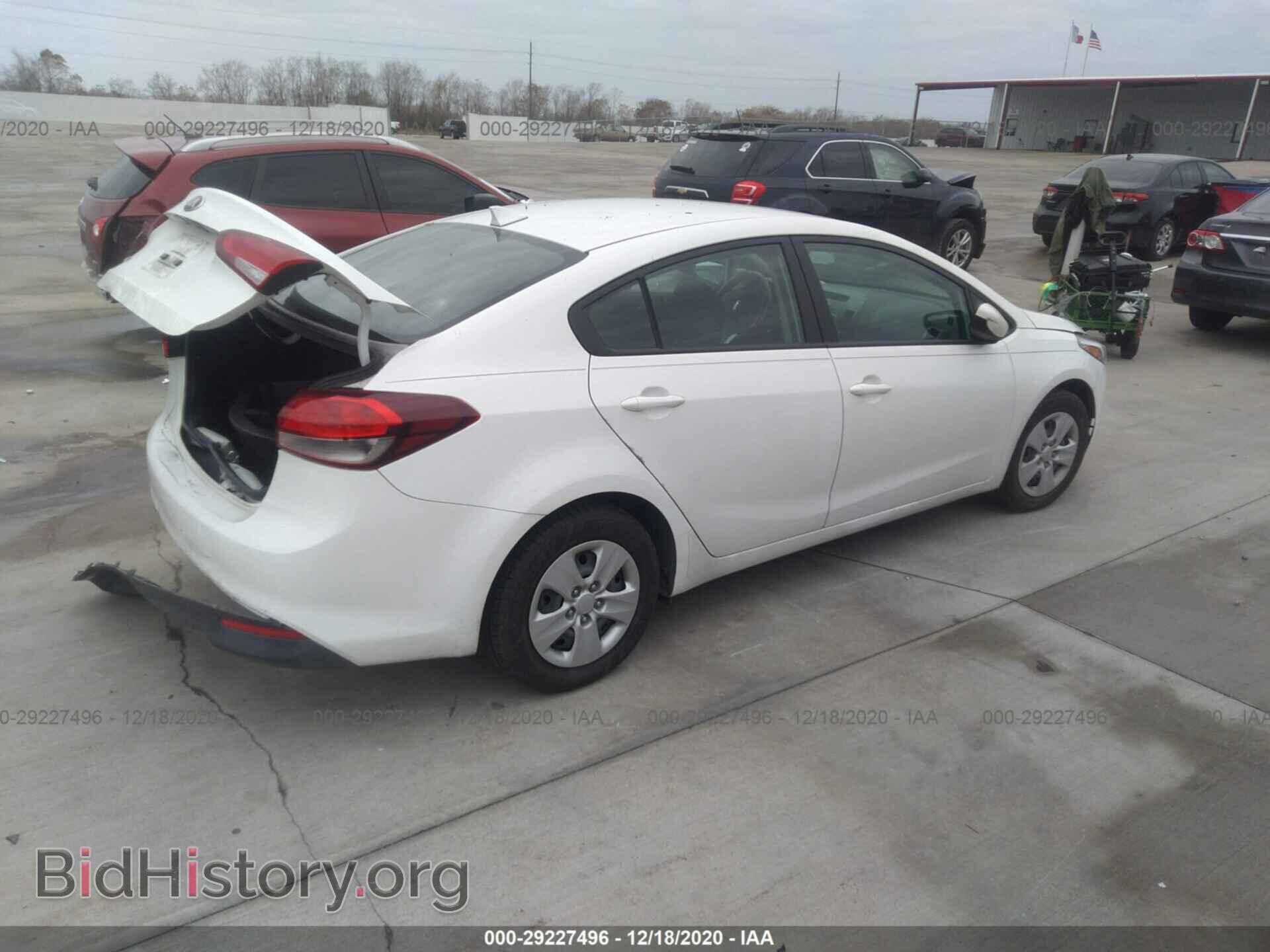 2017 KIA FORTE - VIN: 3KPFK4A72HE086258 - Фото 4