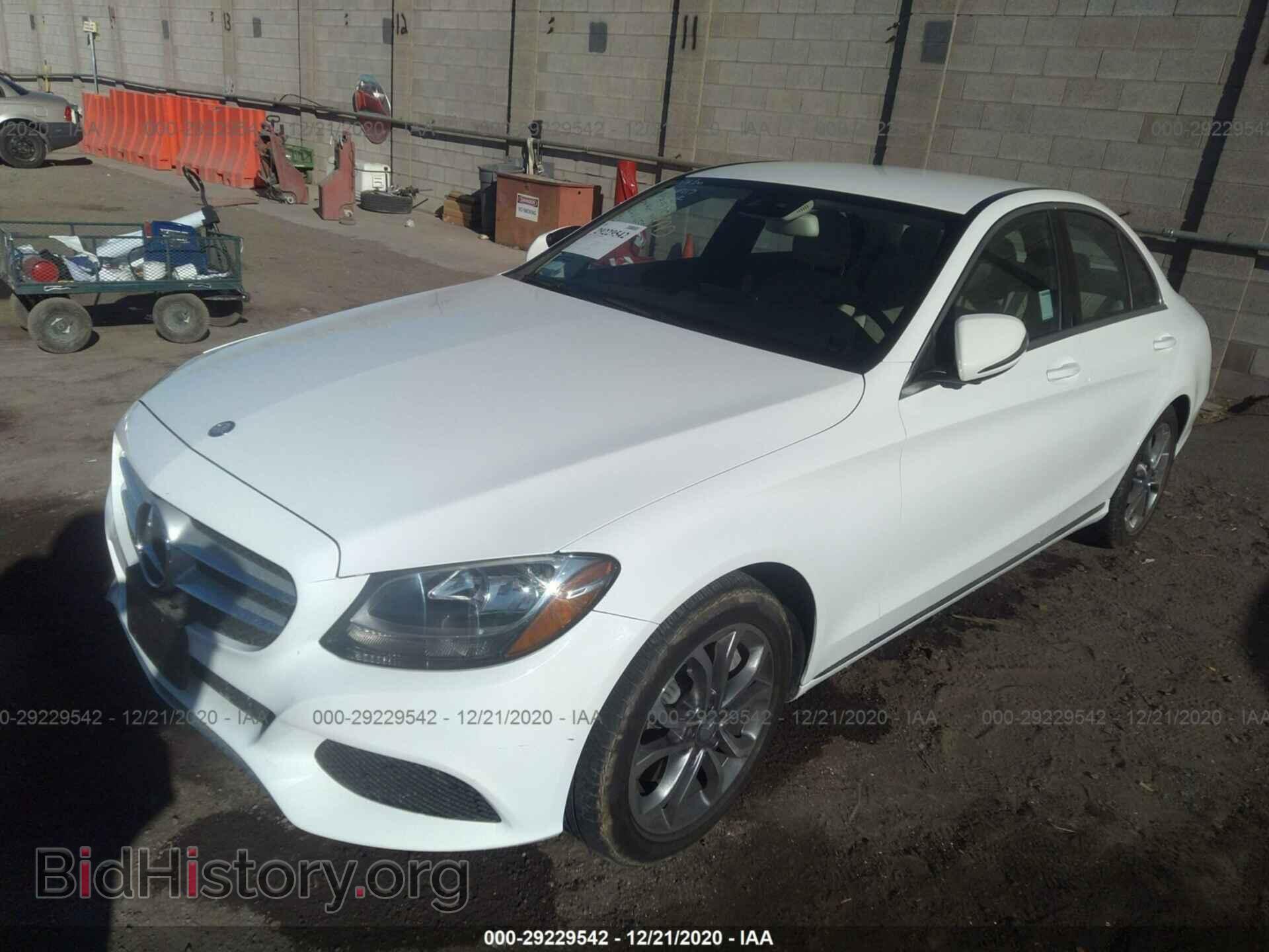 2016 MERCEDES-BENZ C-CLASS - VIN: 55SWF4JB2GU123230 - Фото 2