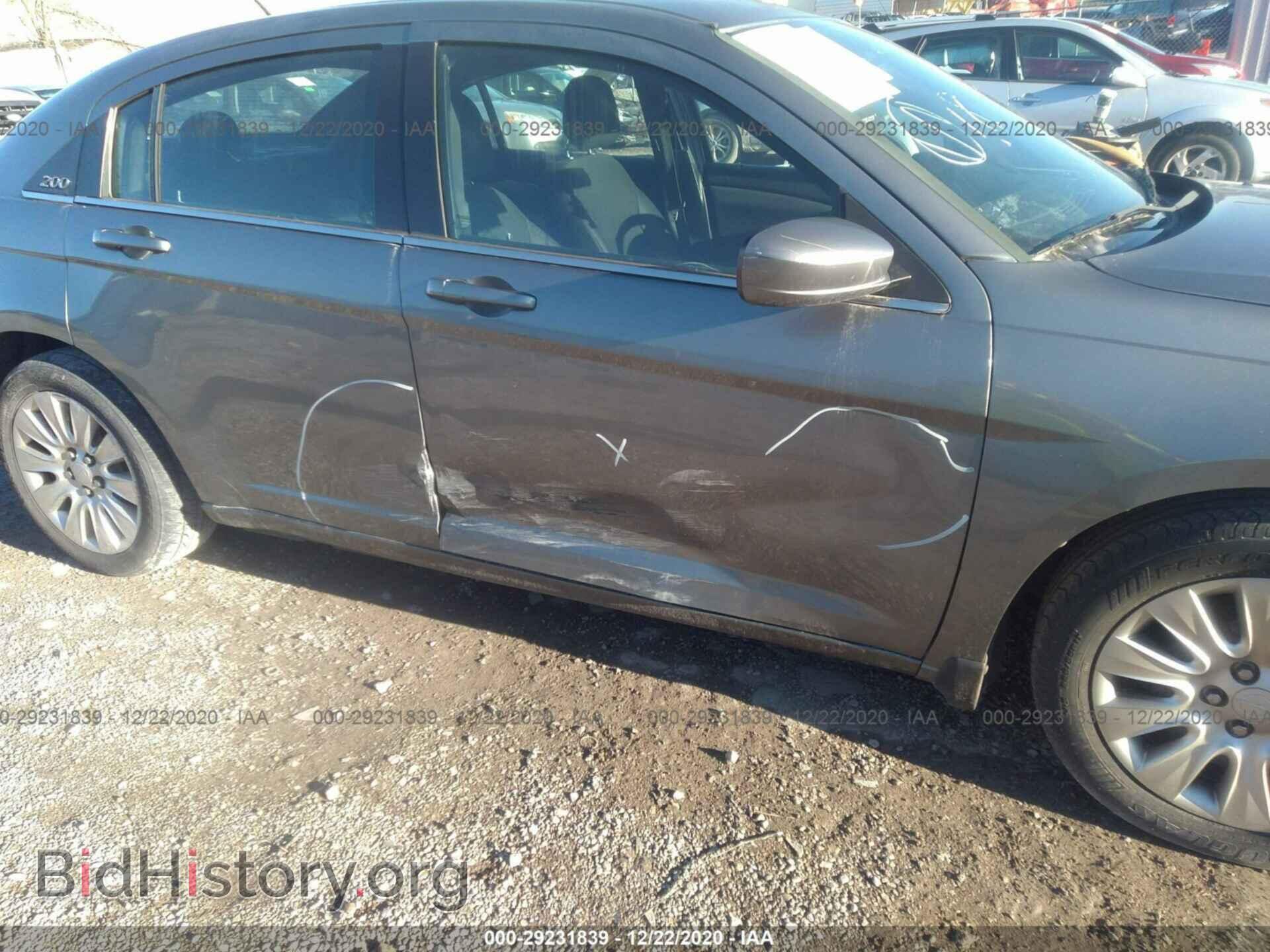 2012 CHRYSLER 200 - VIN: 1C3CCBAB9CN105051 - Фото 6