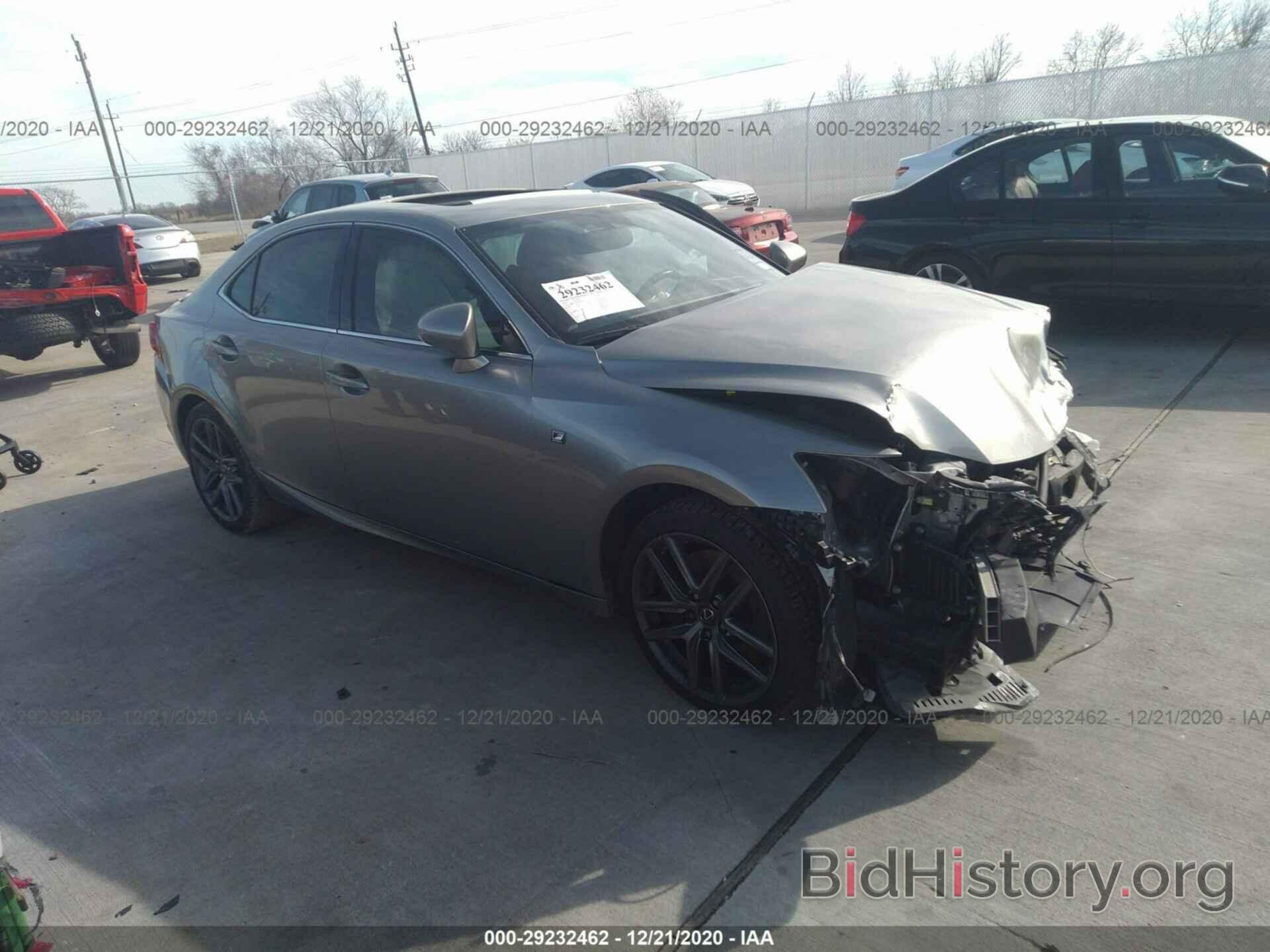 Photo JTHBA1D26G5010213 - LEXUS IS 200T 2016